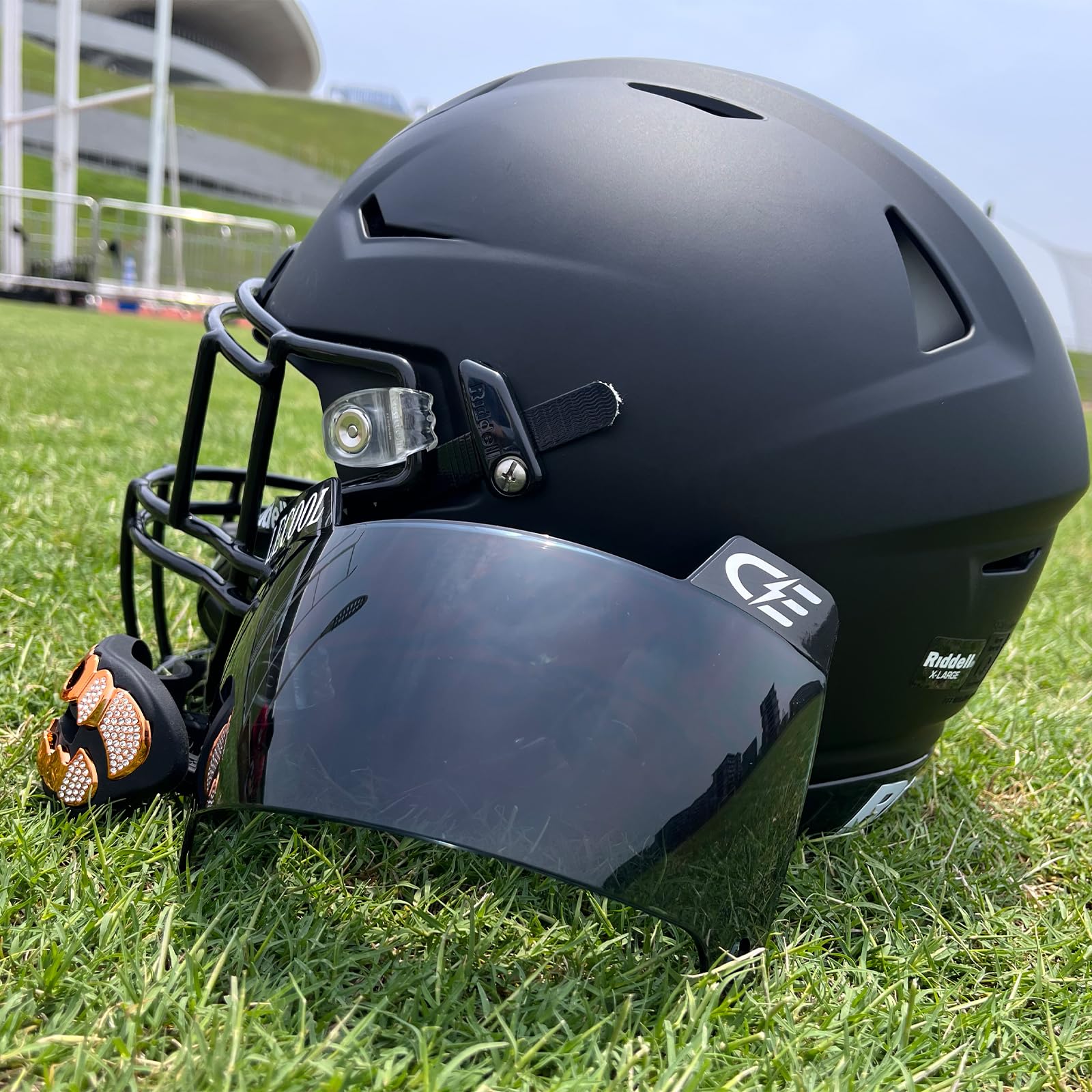 LeCool Football Visor, Curved Lens Technology, Universal Fit for Adult & Youth Helmets (Black)