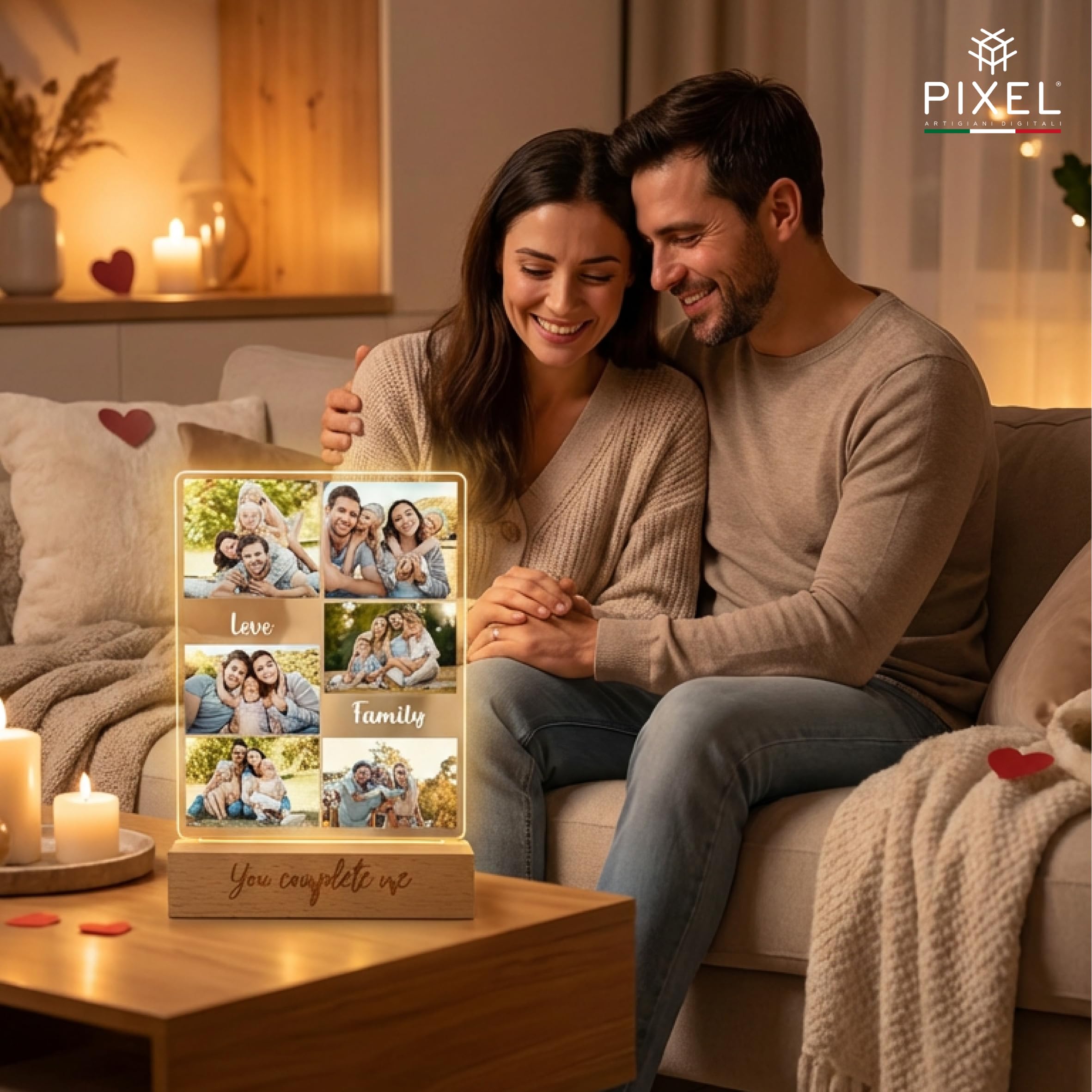 Pixel Artigiani Digitali Lampada Personalizzata con 6 Foto – Regalo Originale per Mamma, Coppia, Famiglia, Anniversario, Compleanno – LED Regolabile – Idea regalo Natale - Made in Italy