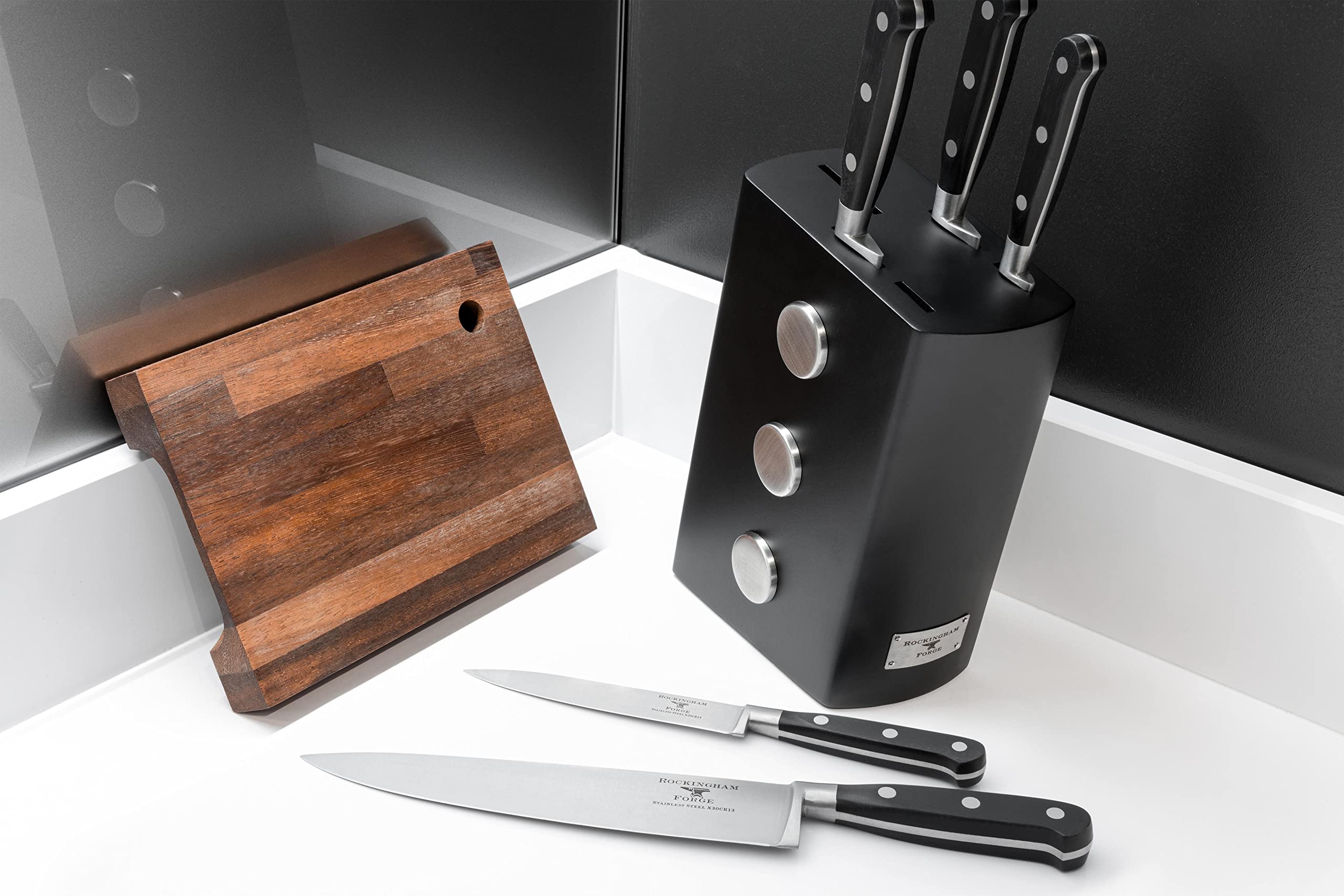 Nóż santoku Rockingham Forge FRF 13 cm, w pełni kuty, rękojeść z drewna Pakka