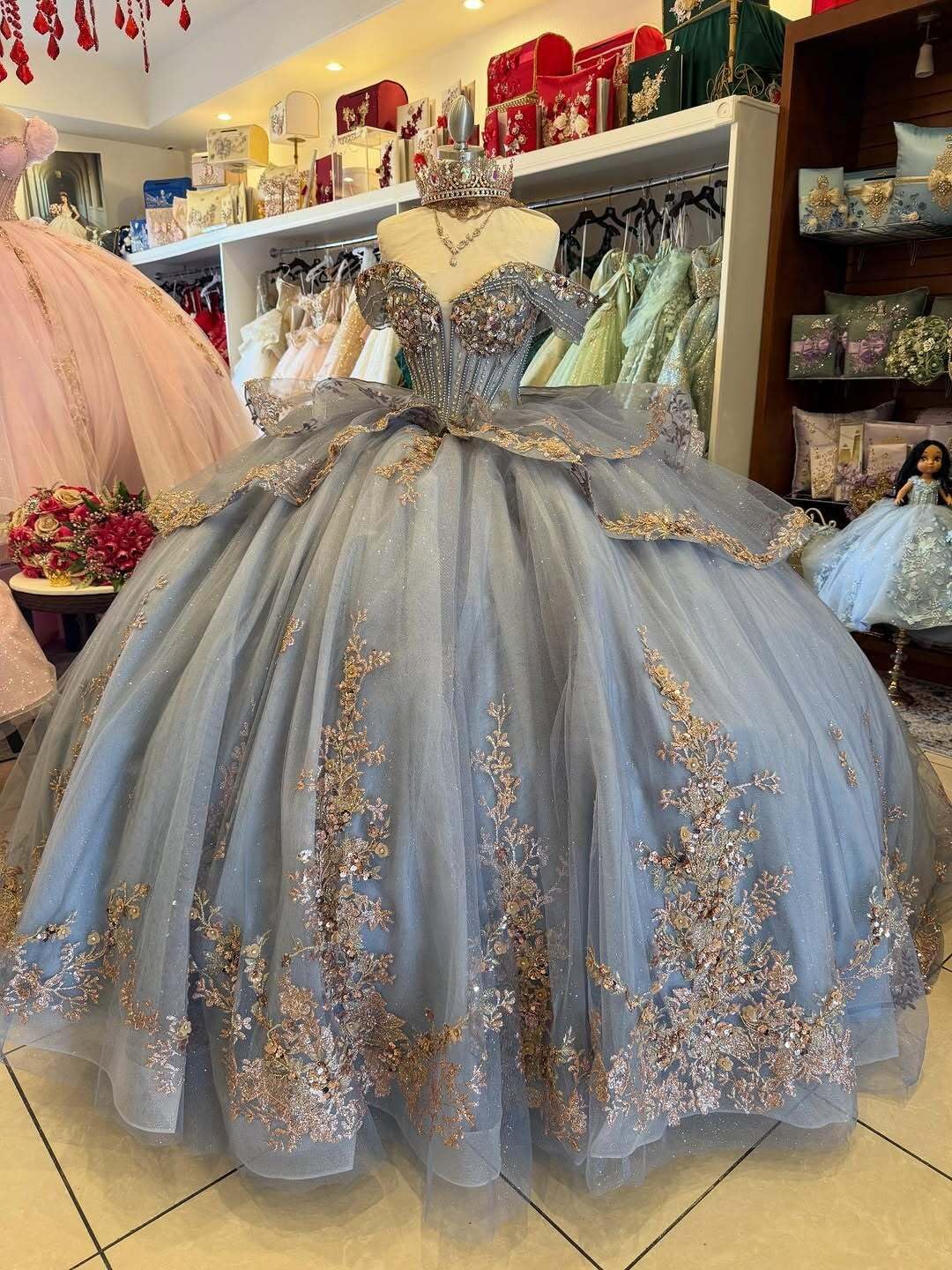 Zhangyo Off Shoulder Quinceanera Dresses with Bow Ruffle Tulle Sweet 15 16 Dress with Train Sparkly Lace Bead Ball Gown - Image 4