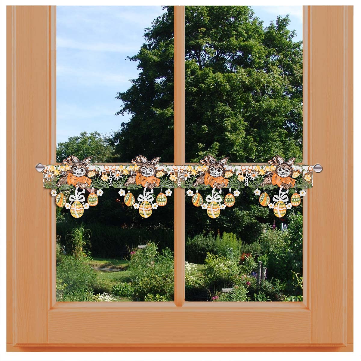 Mini-Scheibenhänger Osterwiese mit Hase Vogtländischer Spitze | Spitzengardine Oster-Motiv Häschen auf Blumenwiese | Feenhaus-Scheibengardine Osterwiese mit Schmetterling | Höhe x Breite 16 x 96 cm