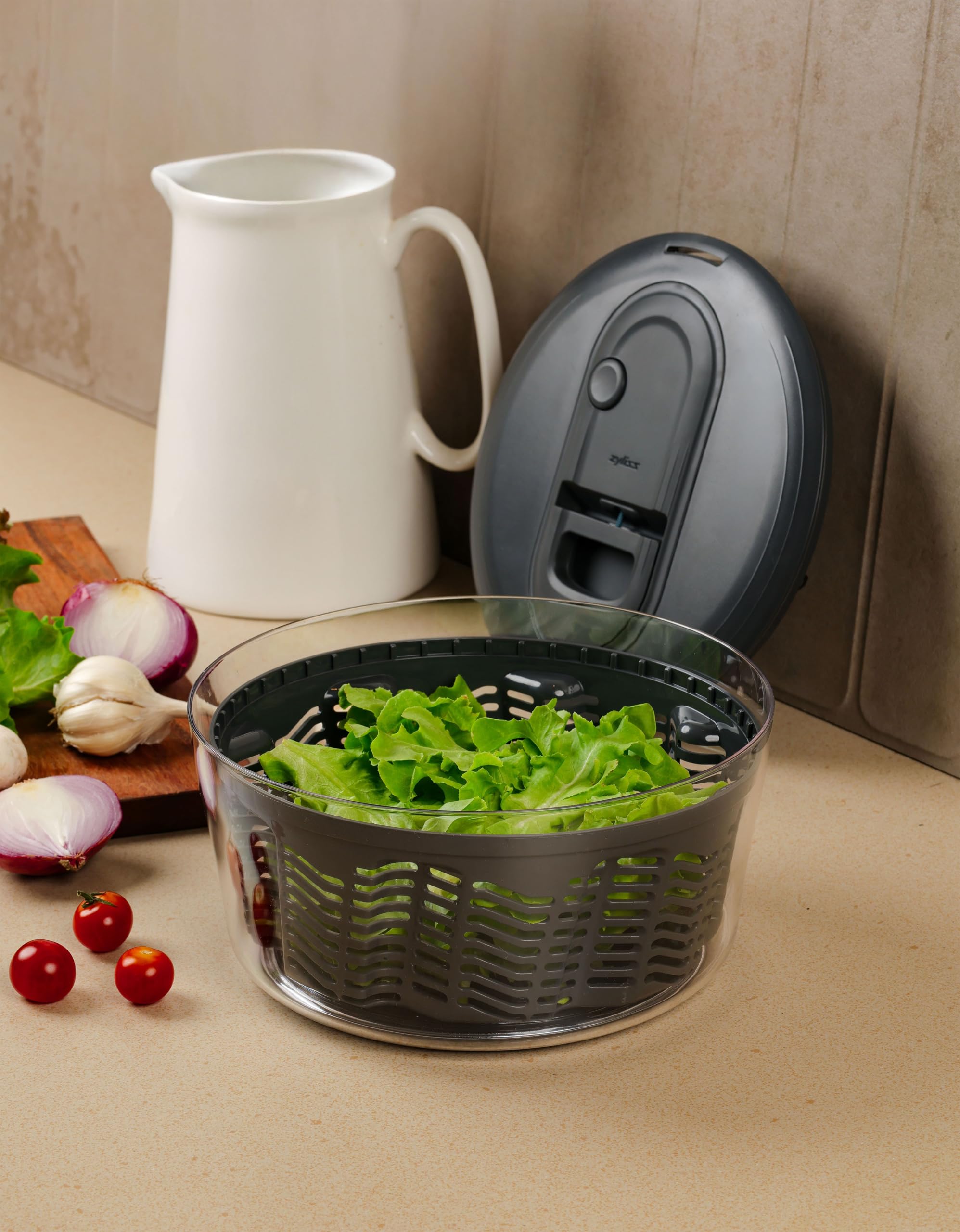 Zyliss Easy Spin Clásico Centrifugadora Lechuga Pequeña 3,5 L, Tecnología AquaVent™, Cuerda y Botón de Parada, Salida de Drenaje, Antideslizante, Sin BPA, Escurridor de Lechuga, Ensalada, Gris