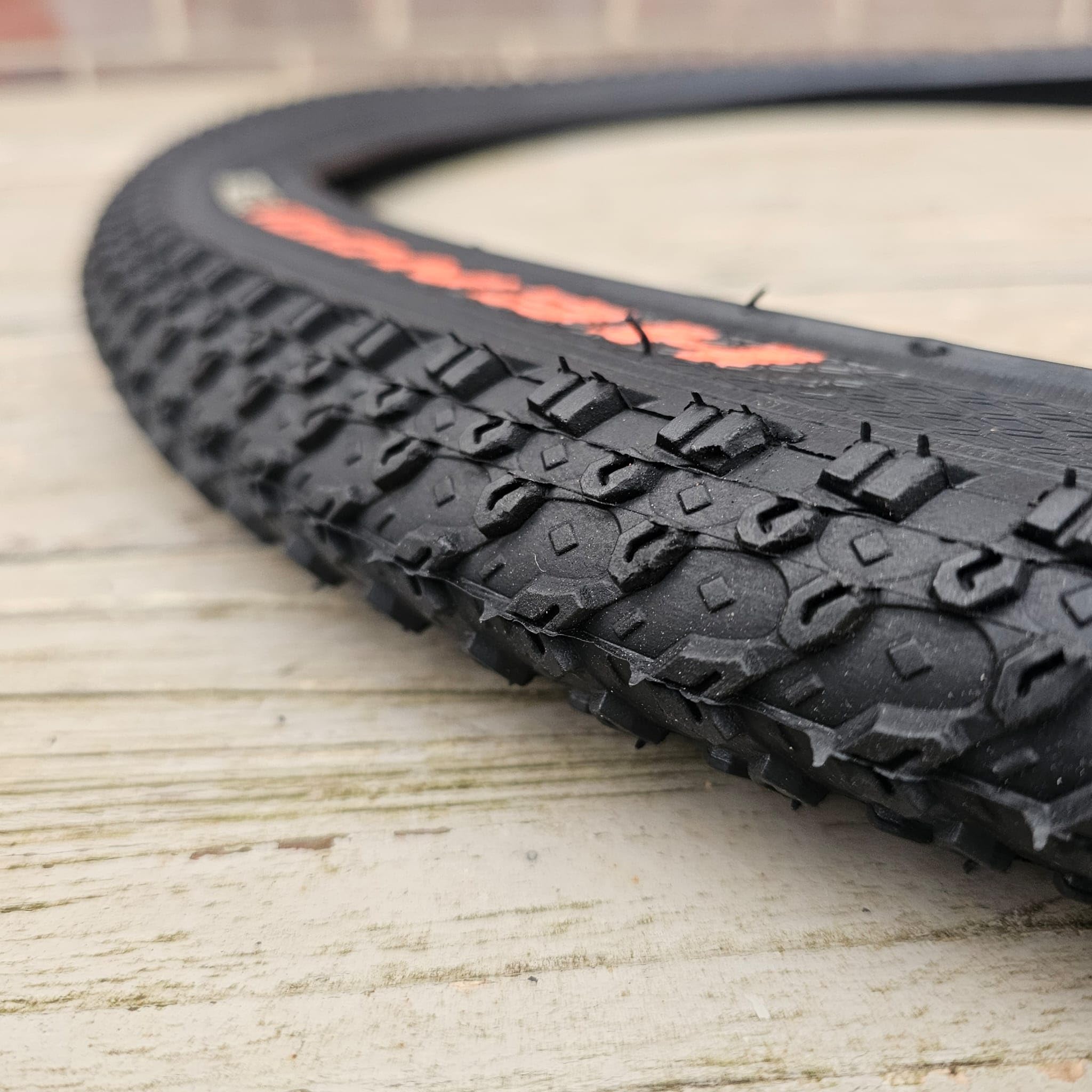 Bike Tyre 26x2.125 tire HENGQ ANTI-STAB (2)