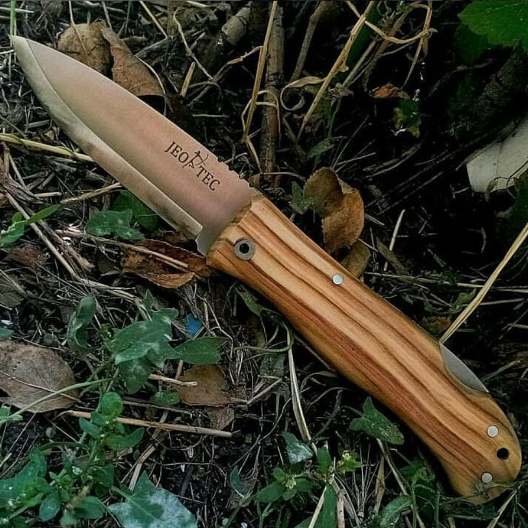JEO-TEC Nº16 Navaja de Bolsillo para Bushcraft Supervivencia Acampada Caza Pesca Actividades al Aire Libre, Acero Inoxidable Sandvik 14C28N Scandi, Cuchillo Plegable Hecho a Mano en España