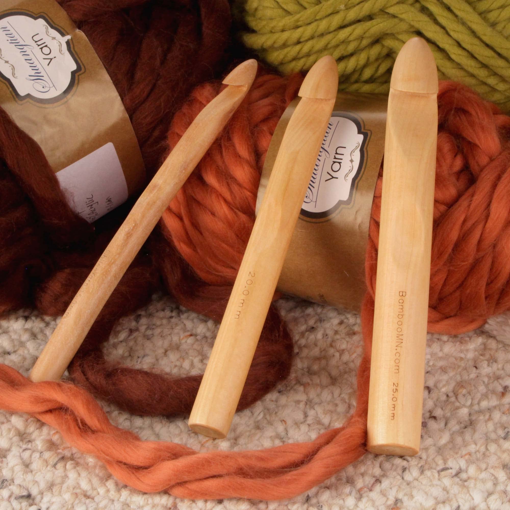Amazon.com: JubileeYarn Jumbo Birch Crochet Hook - US P, S, T (15
