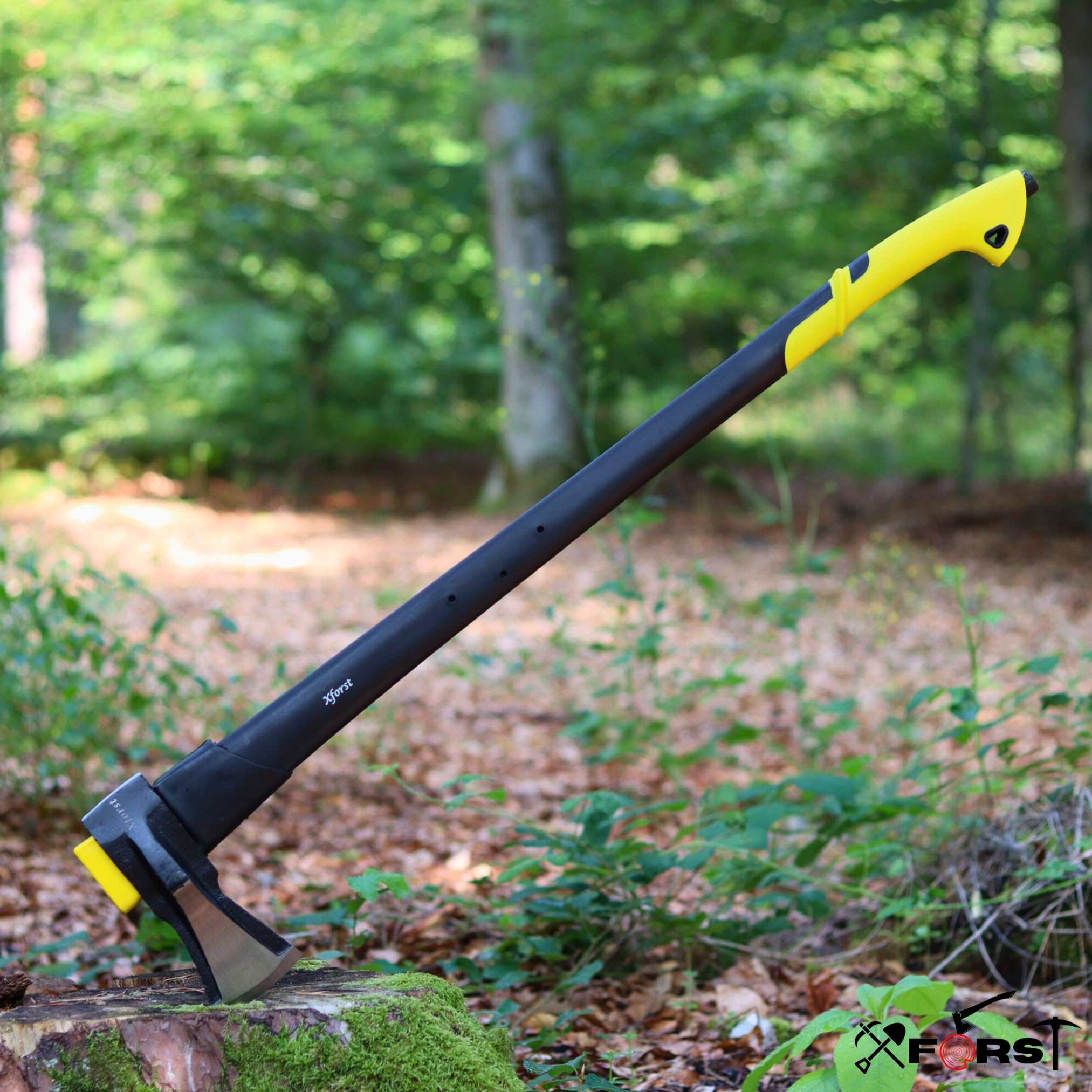 Xforst Hacha de Partir Forestal SA2F 93 cm con Mango de Fibra de Vidrio Amarillo y Negro – Cabeza de 2 kg Acero Forjado – 3,1 kg Total – Fijación Patentada – Hacha para Leña y Exterior