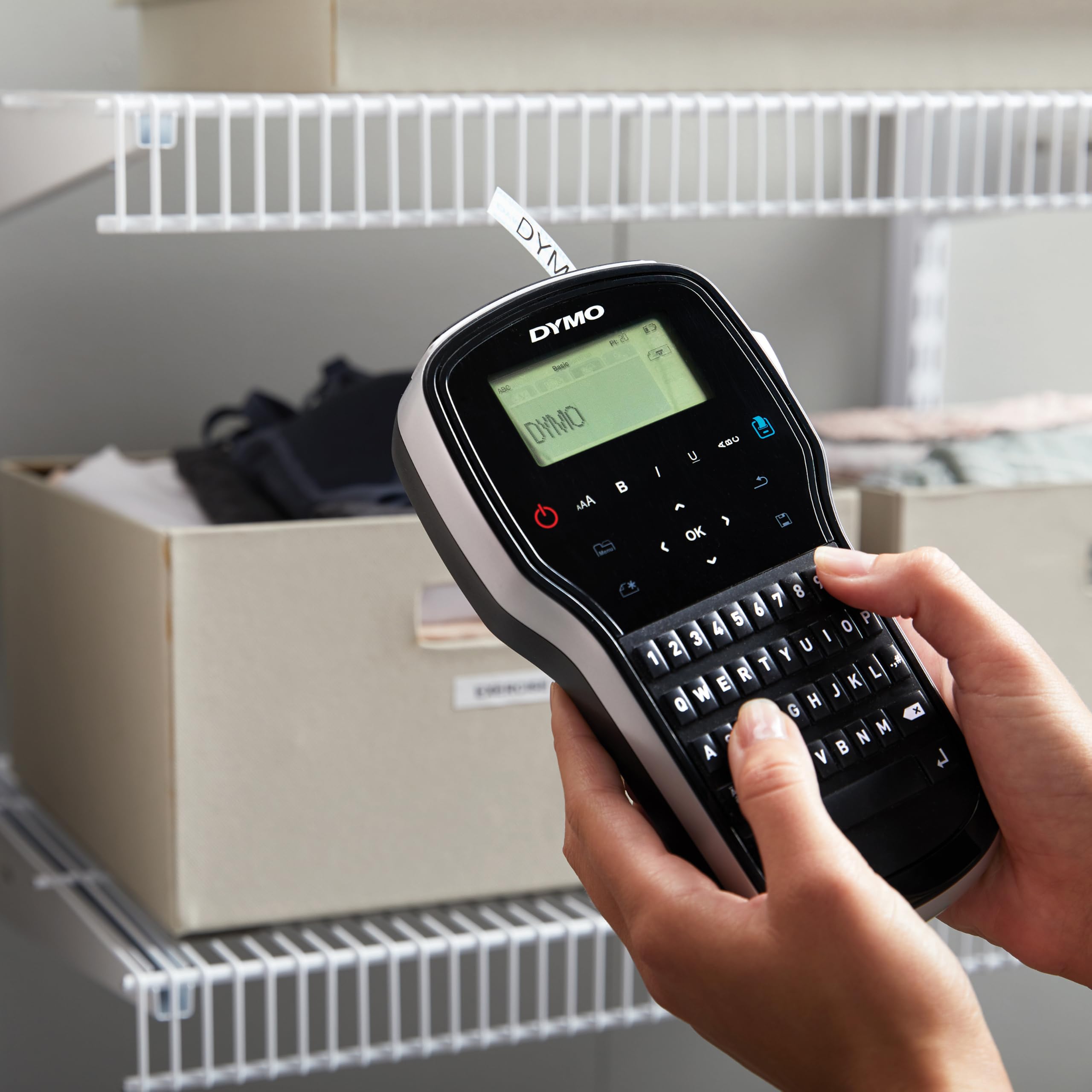 DYMO LabelManager 280 Tragbares Beschriftungsgerät im Koffer | Wiederaufladbares Etikettiergerät mit QWERTZ Tastatur | mit PC- oder Mac-Schnittstelle | für D1 Etiketten in 6, 9 und 12mm Breite