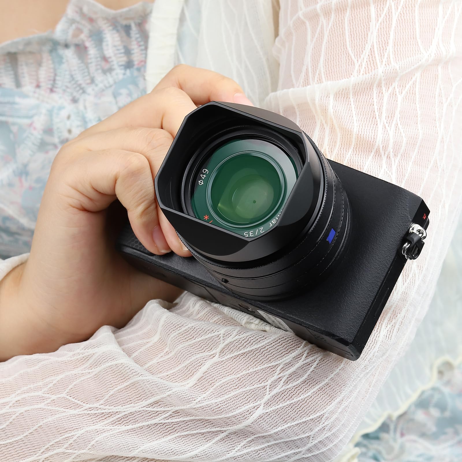 Haoge Paraluce quadrato in metallo a baionetta per obiettivo Sony FE 50 mm F2.5 G FE 40 mm F2.5 G FE 24 mm F2.8 G, RX1/RX1RII/RX1R2/RX1RIII/M3, paralume con tappo LH-S245N