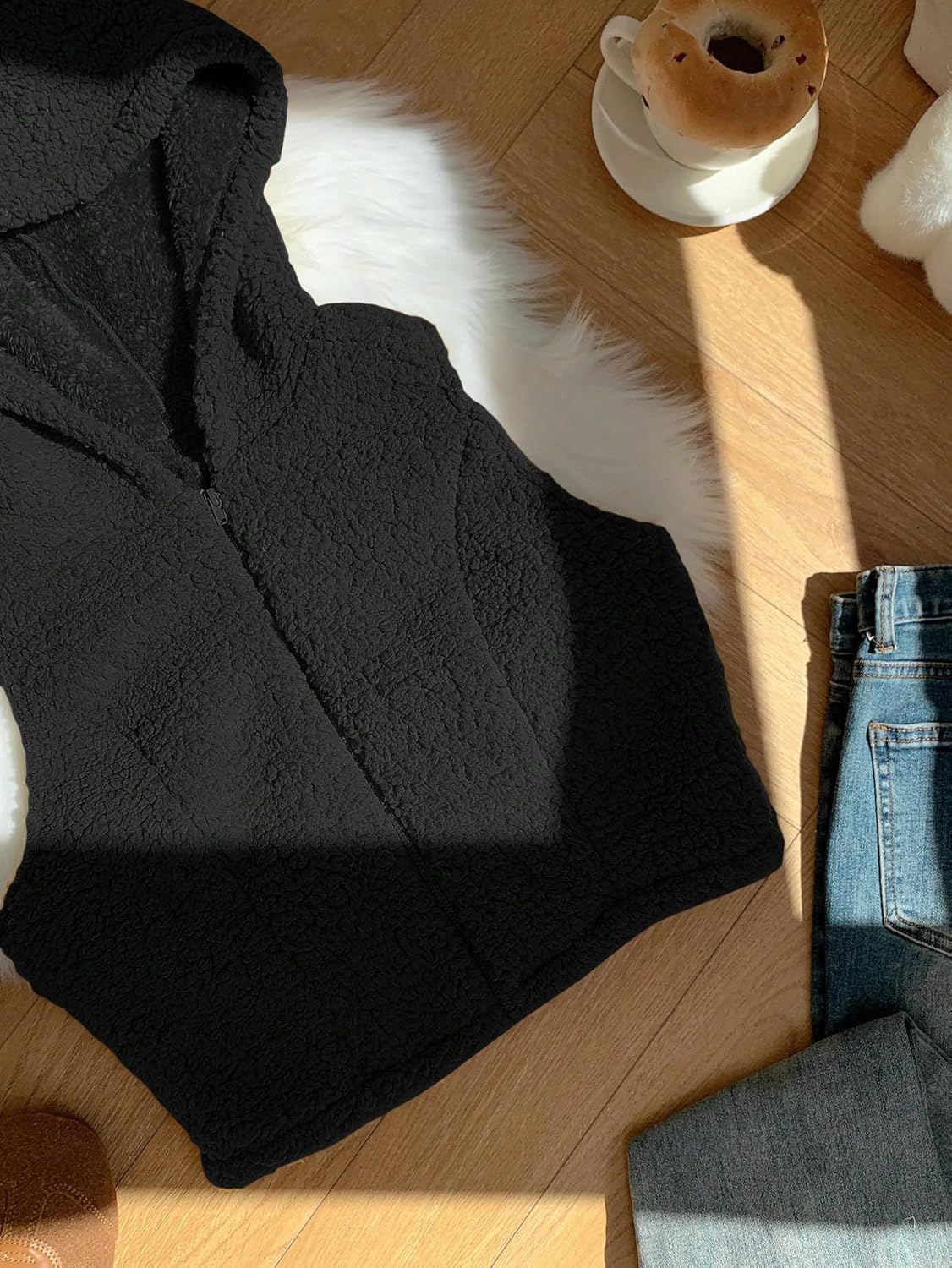 SHENHE Women's Fuzzy Vest Zip Up Sleeveless Fleece Lightweight Hooded Sherpa Vest Crop Top - Image 5