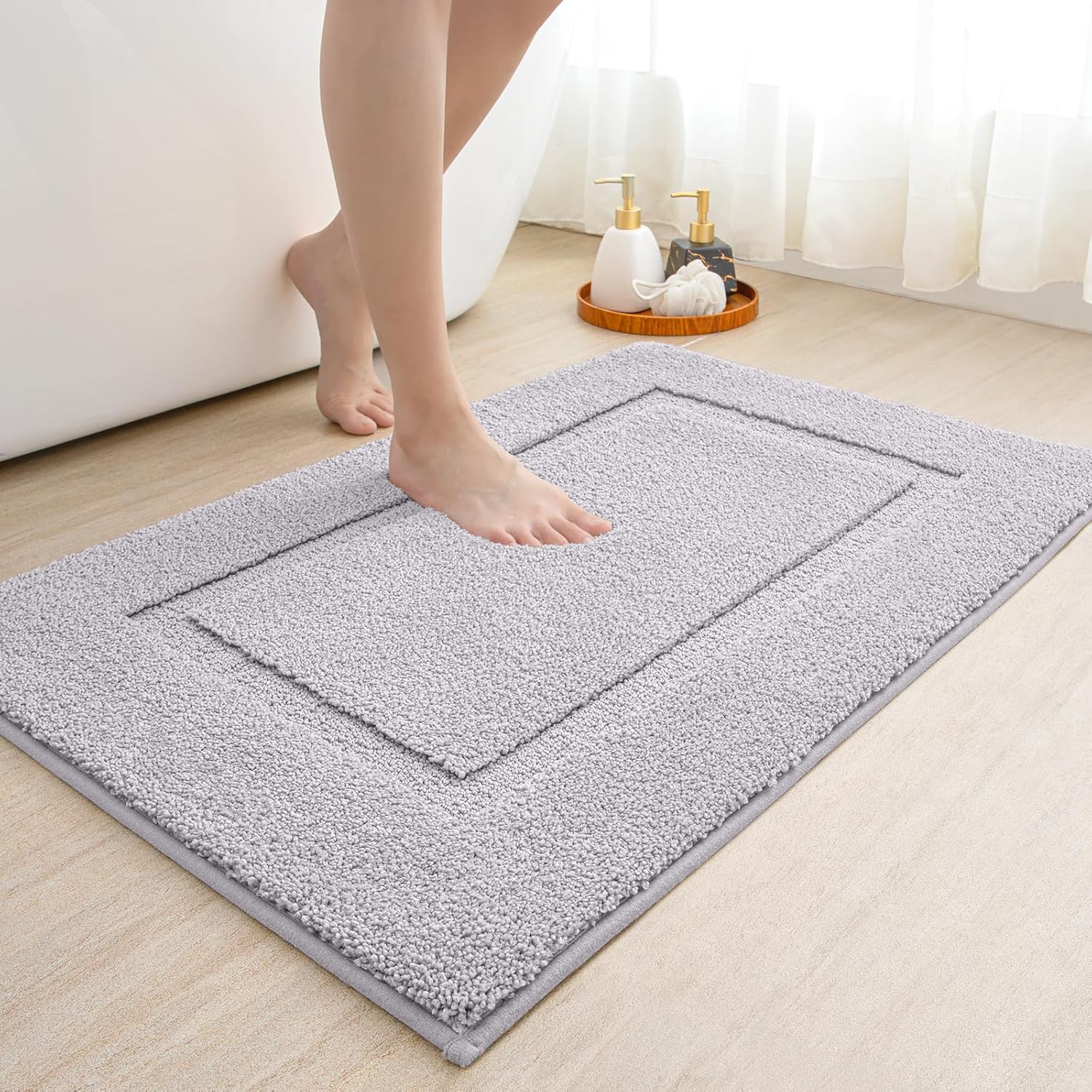 DEXI Bath Mat 40 x 60 cm, Non Slip Bathroom Mat, Soft Microfiber and