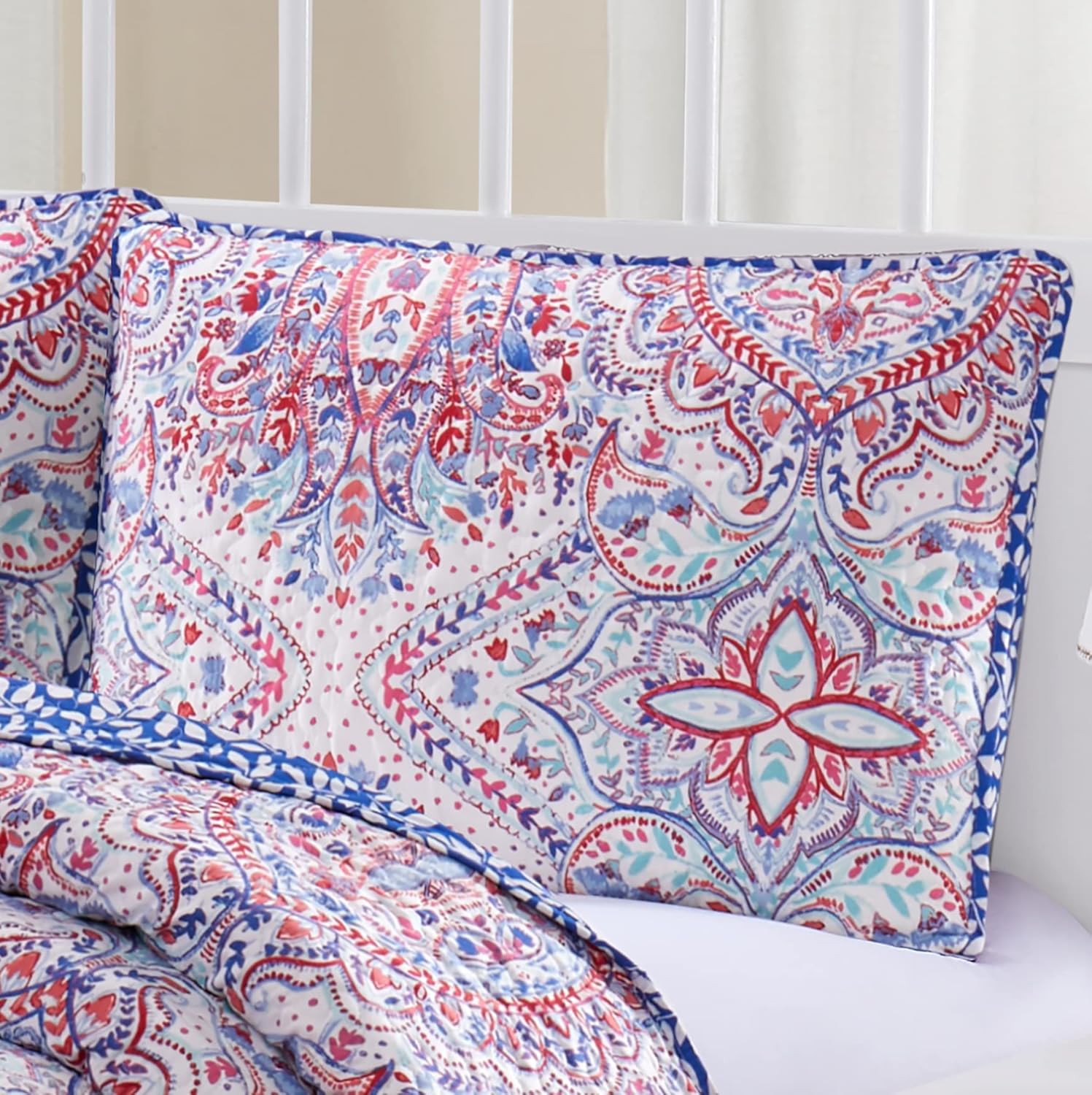 Boho Living Salvador, Reversible 3-Piece King Quilt Set, (1) 90x90 Quilt and (2) 20x26 Shams, Lightweight All Season Bed Decor, Multi