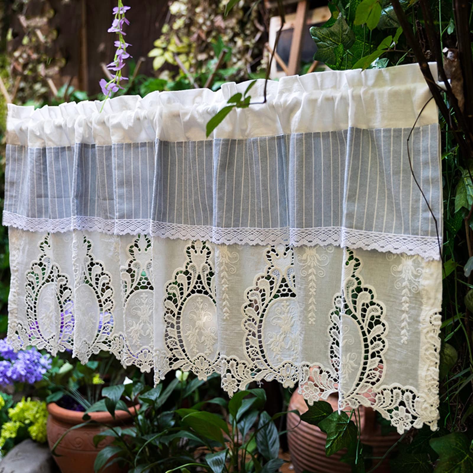 Amazon｜二段カフェカーテン刺繍花ストライプ 装飾バランス、コットン