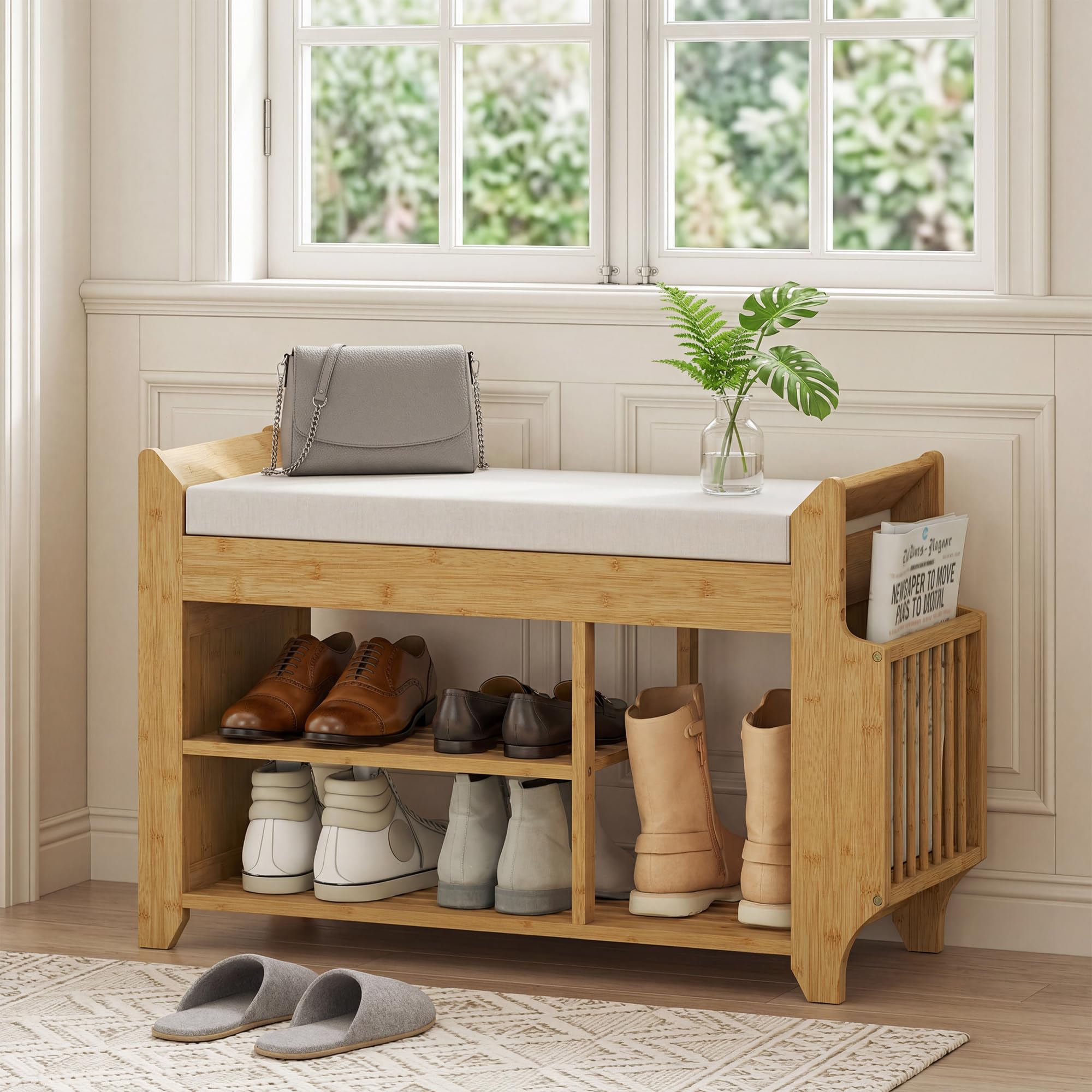 HOMCOM Banco Zapatero con Asiento Acolchado 80x30x50 cm Natural y Beige | Banco Recibidor, Almacenamiento Lateral, Estante para Botas, Marco de Bambú, Entrada de Casa, Pasillo, Salón