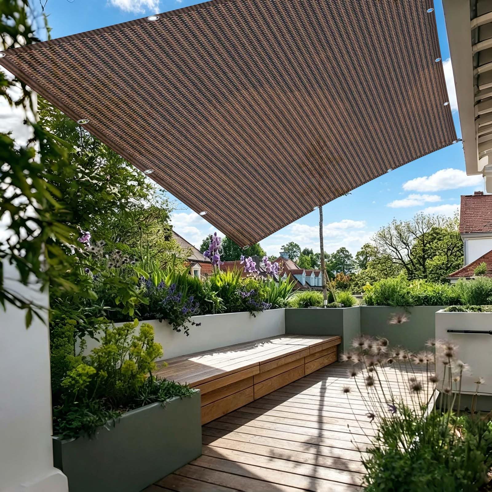 Filet d'ombrage extérieur marron contre la chaleur de la terrasse sans percer les murs