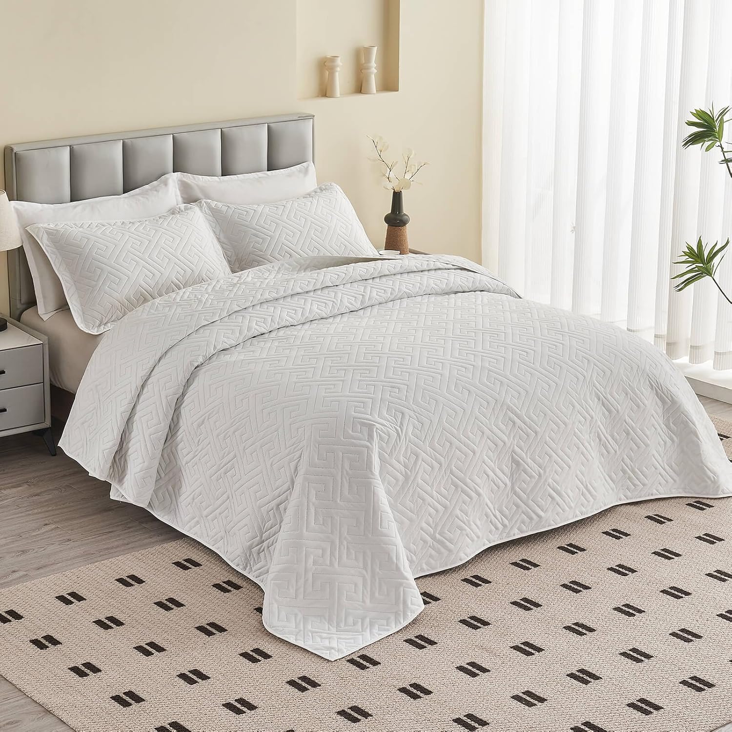 Oversized King Bedspreads 128x120 for Split Adjustable Bed or Extra Large/Tall Cal King or King Bed Lightweight Quilted Coverlet Sets 1 Quilt 2 Pillow Shams White - Image 4