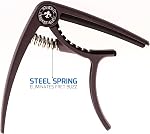 Guitare Capo Deluxe pour guitares acoustiques, Ukulele, Banjo, Mandolin, Basse - Fabriqué en alliage de zinc de qualité supérieure pour 6 & 12 Instruments à cordes - Accessoires de luxe par Nordic Essentials