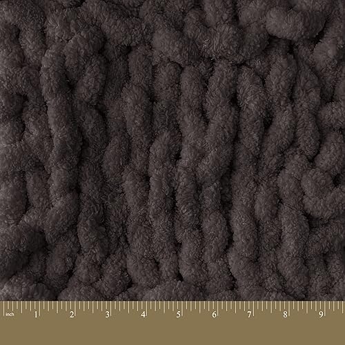 Miniatura 5 de Crafted By Catherine Hilo de felpilla grueso, paquete de 2 (41 yardas cada madeja), carbón, calibre 7 Jumbo
