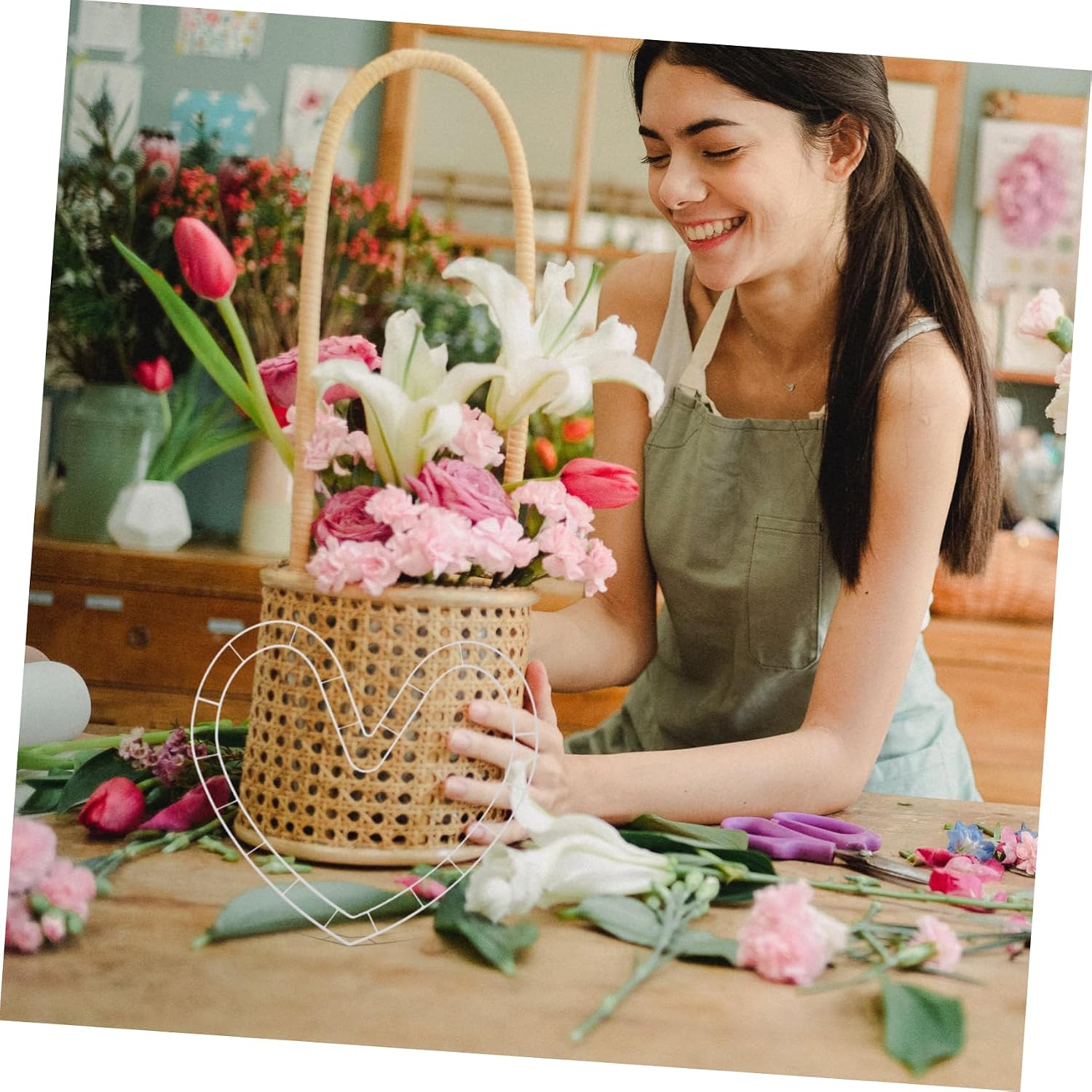6Set Floral Wreath Frame for DIY Heart Shaped Bouquets for Wedding and Holiday Decorations Easy Assembly Flower Arranging Tool for Home Decor and Gifting