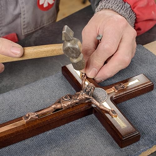 Miniatura 7 de Asterom Crucifijo de San Benito - Cruz de pared hecha a mano de madera de San Benito para decoración de pared - Crucifijo católico - 12 pulgadas