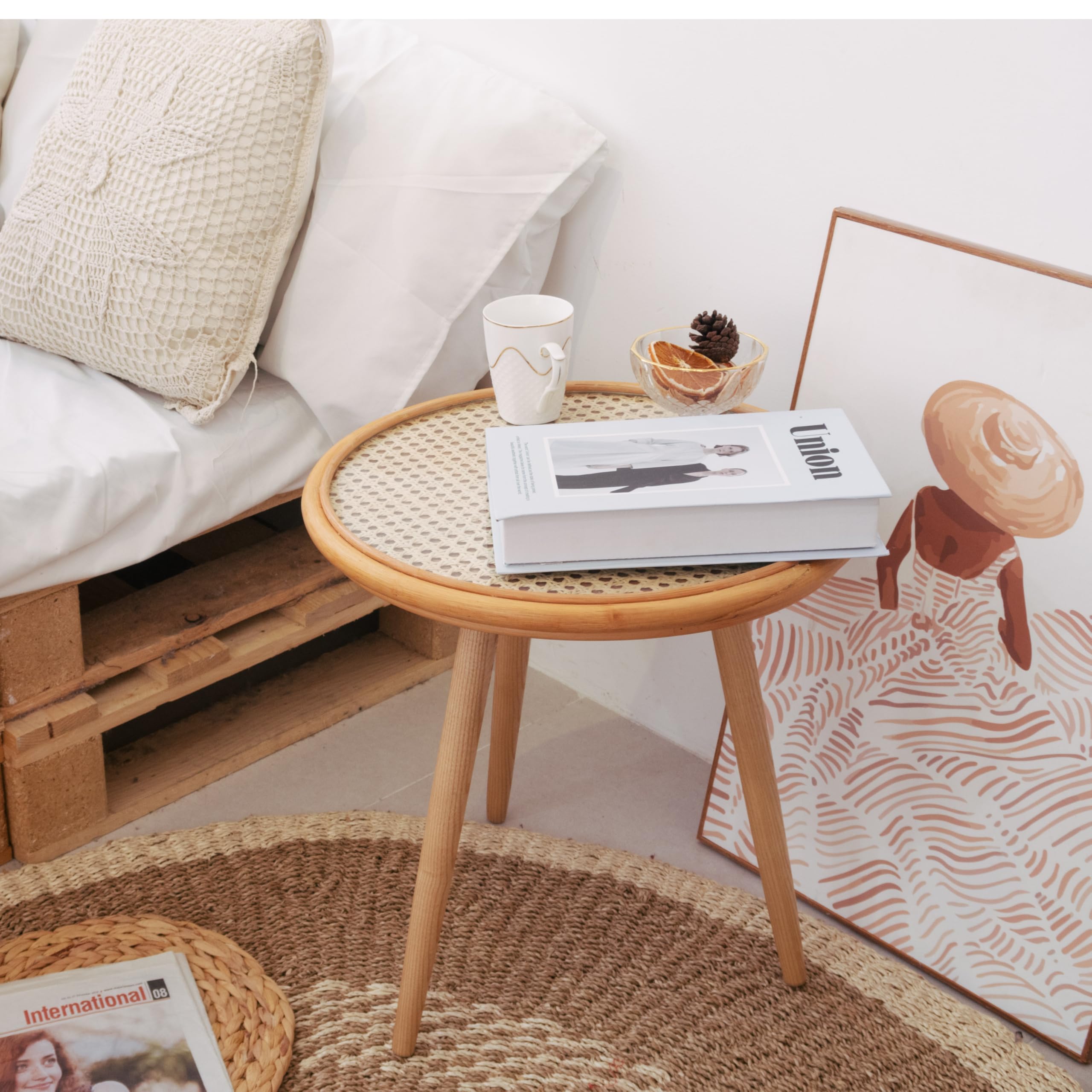 Beistelltisch Rattan rund – Handgefertigter Boho Tisch mit Wiener Geflecht & gehärteter Glasplatte – Kleiner Couchtisch/Nachttisch für Wohnzimmer, Balkon & Schlafzimmer