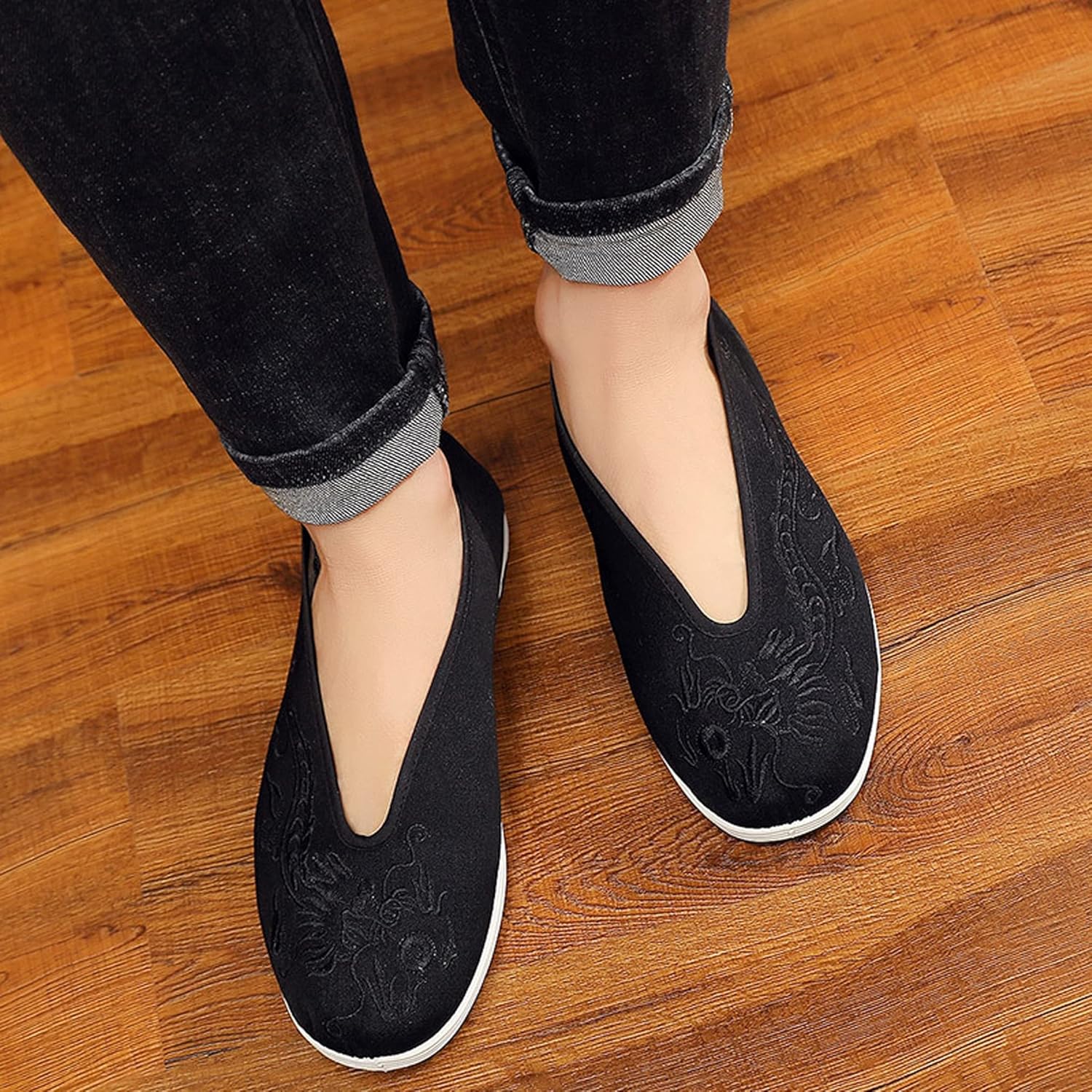 Chinese Slip Ons Shoes Traditional Old Beijing Shoes Kung Fu Tai Chi Cloth Shoes Unisex - Image 2