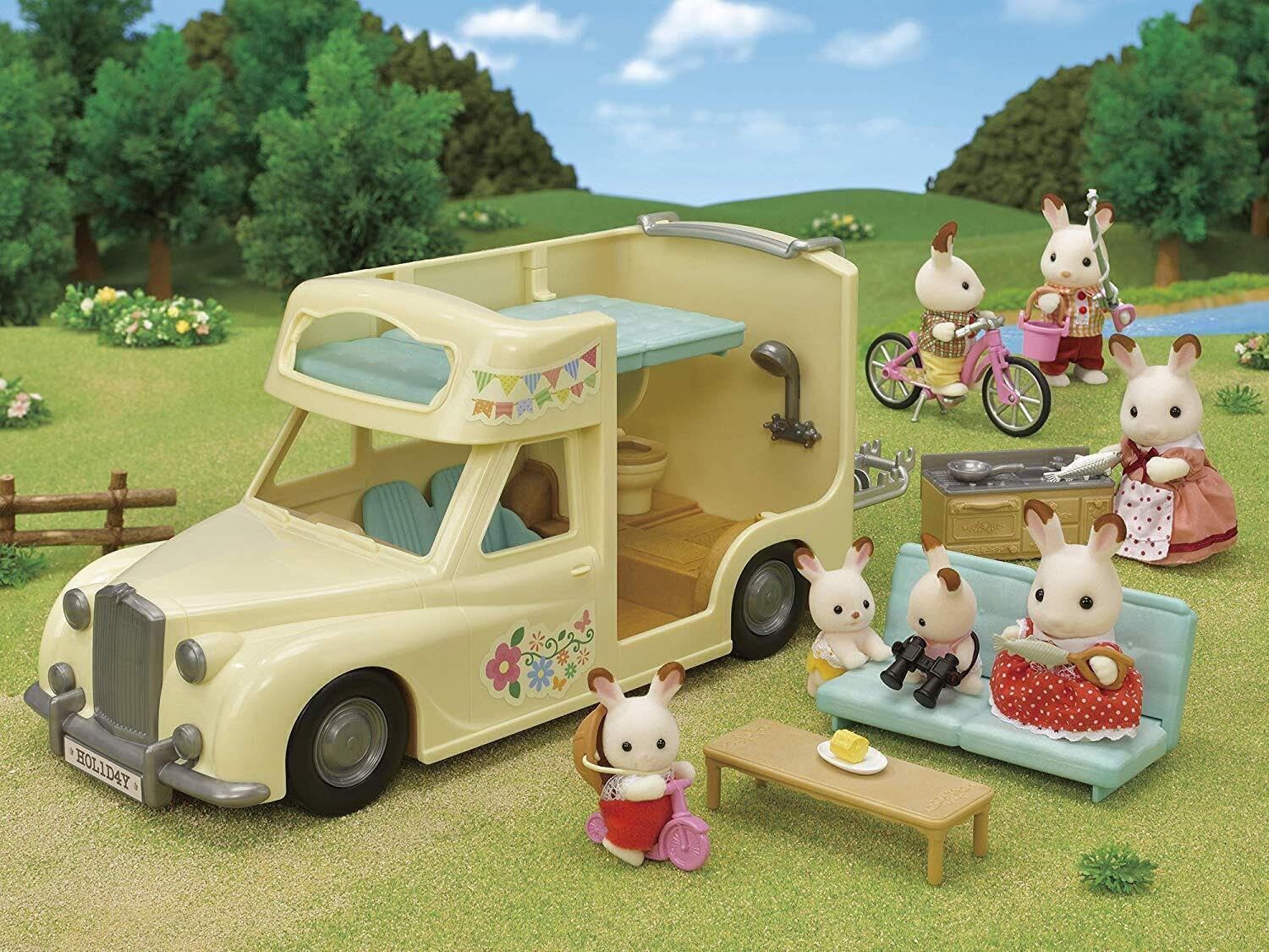 Sylvanian Families - Le camping car - Set + de 17 accessoires - Plongez dans l'univers de la famille Sylvanian - Véhicule pour figurines miniatures - Jouet enfant 3 ans et + - 5454