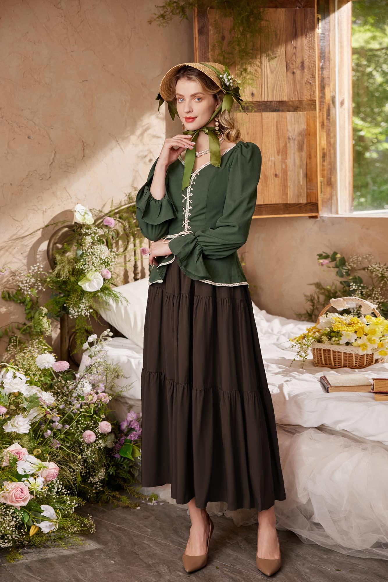 Scarlet Darkness womens Classic: Medium Coffee