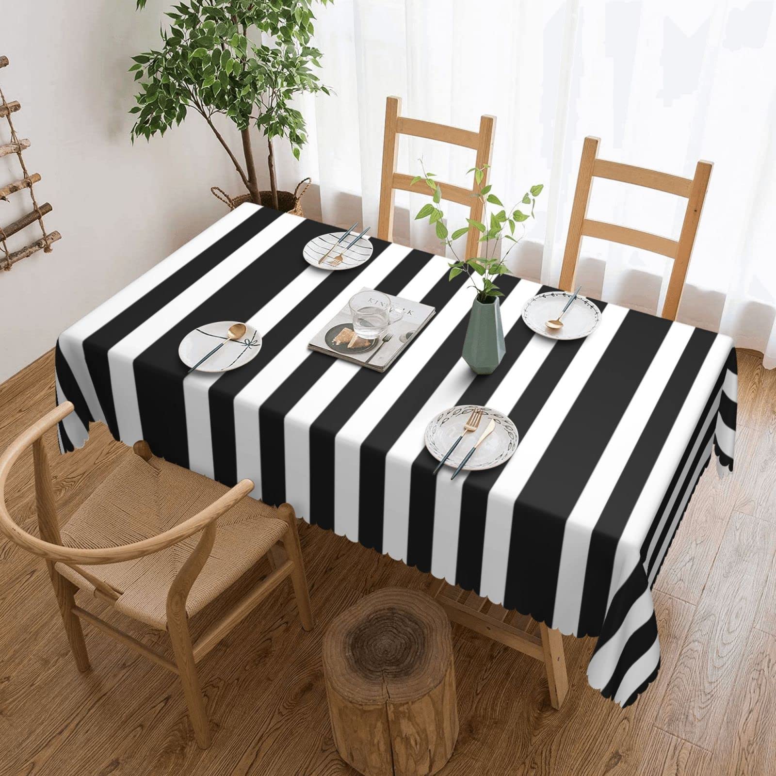 Nappe carrée en polyester haut de gamme motif rayé chic blanc et noir 137x183