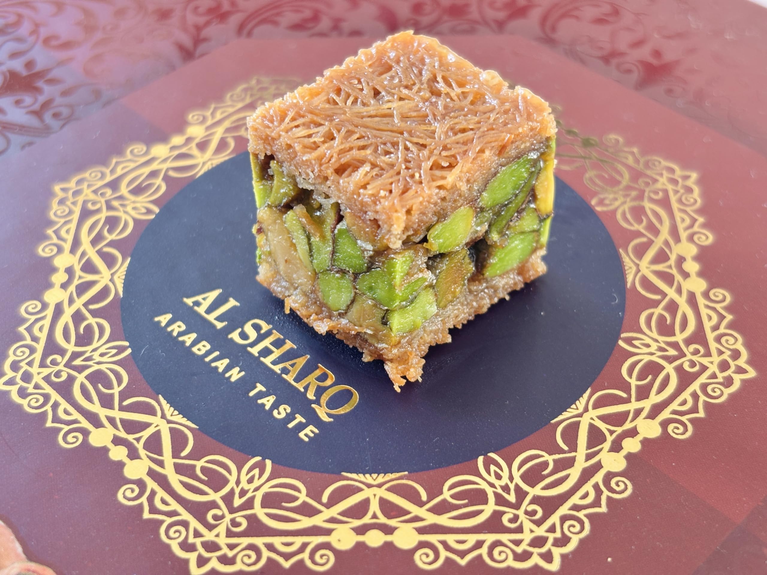 Baklava 450 g, 29 unidades. Surtido de baklava con pistachos, baklava mediterráneo de primera clase, baklava con nueces, pistachos y anacardos, elegante envoltorio de regalo I Sin conservantes, oh