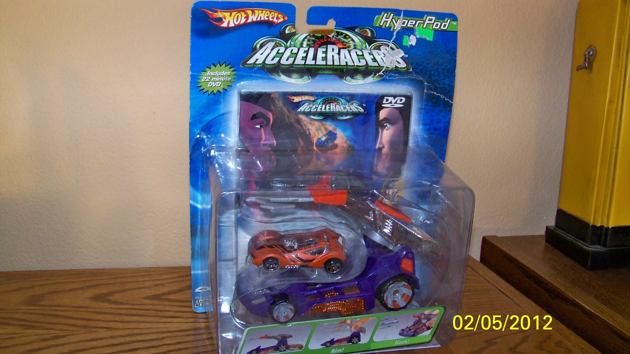 Hot Wheels Acceleracers Hyperpod w/DVD and Teku : Amazon.in: Toys
