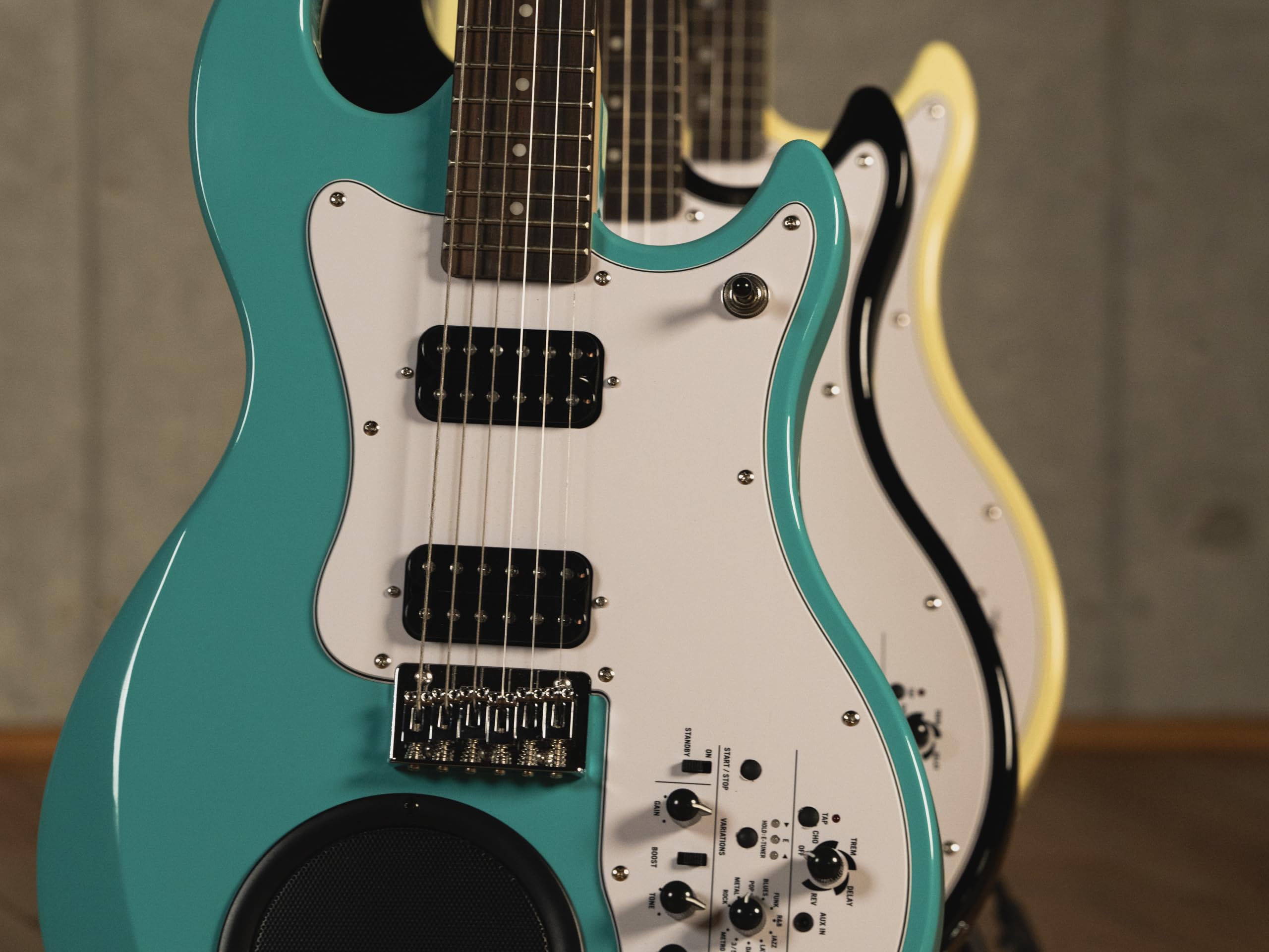 Amazon.co.jp: VOX(ヴォックス) アンプ内蔵ギター APC-2 リズムマシン