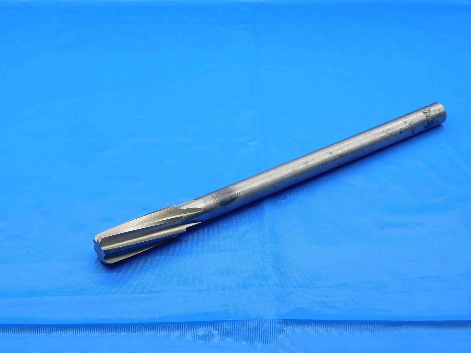 CMC 0.5621 OD HSS Chucking Reamer Spiral 6 FL .5621 9/16 .5625 -.0004 Undersize - DW30140AL4