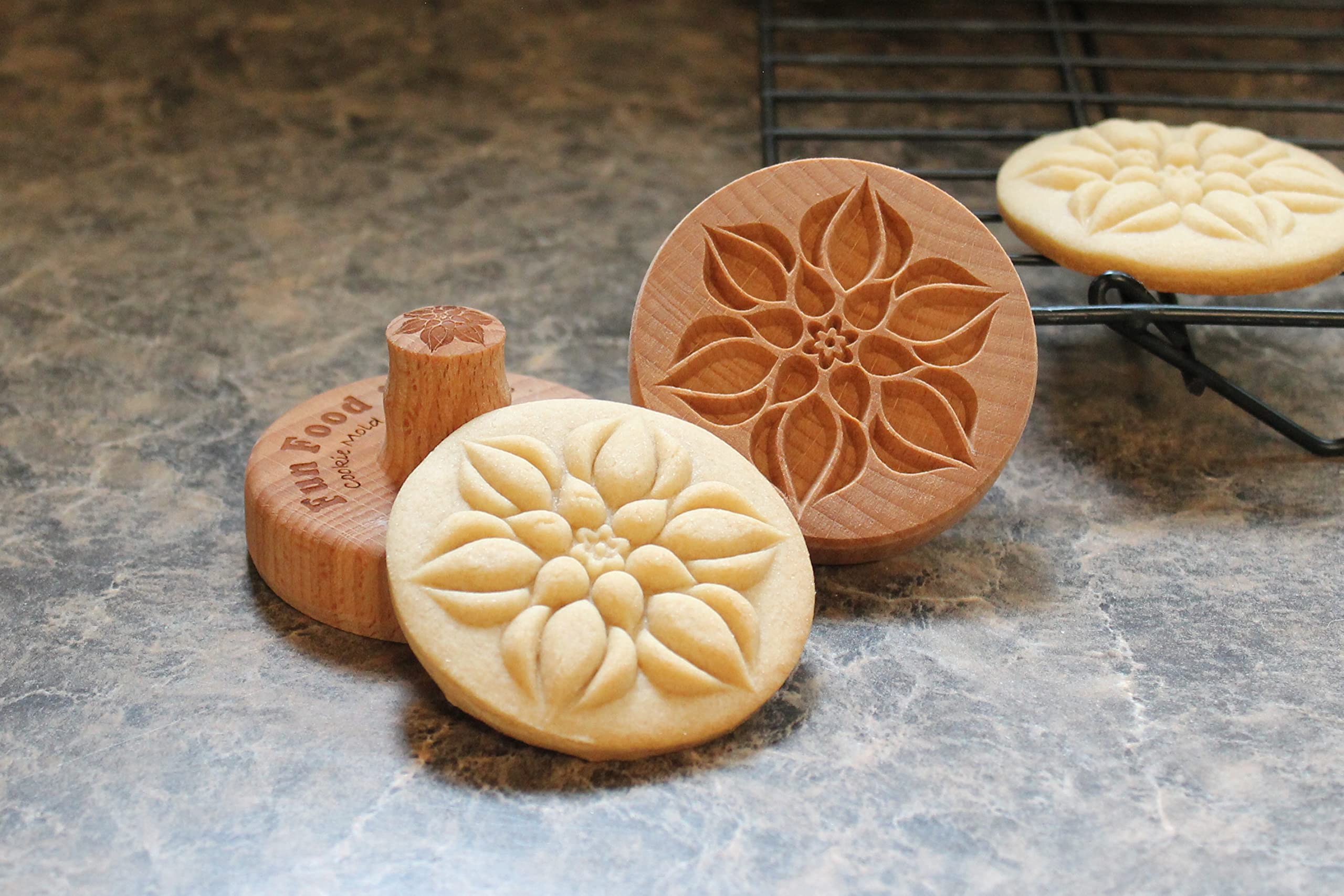 Sello de madera de la galleta, 2.5 pulgadas (Lotus Bud CS-039)