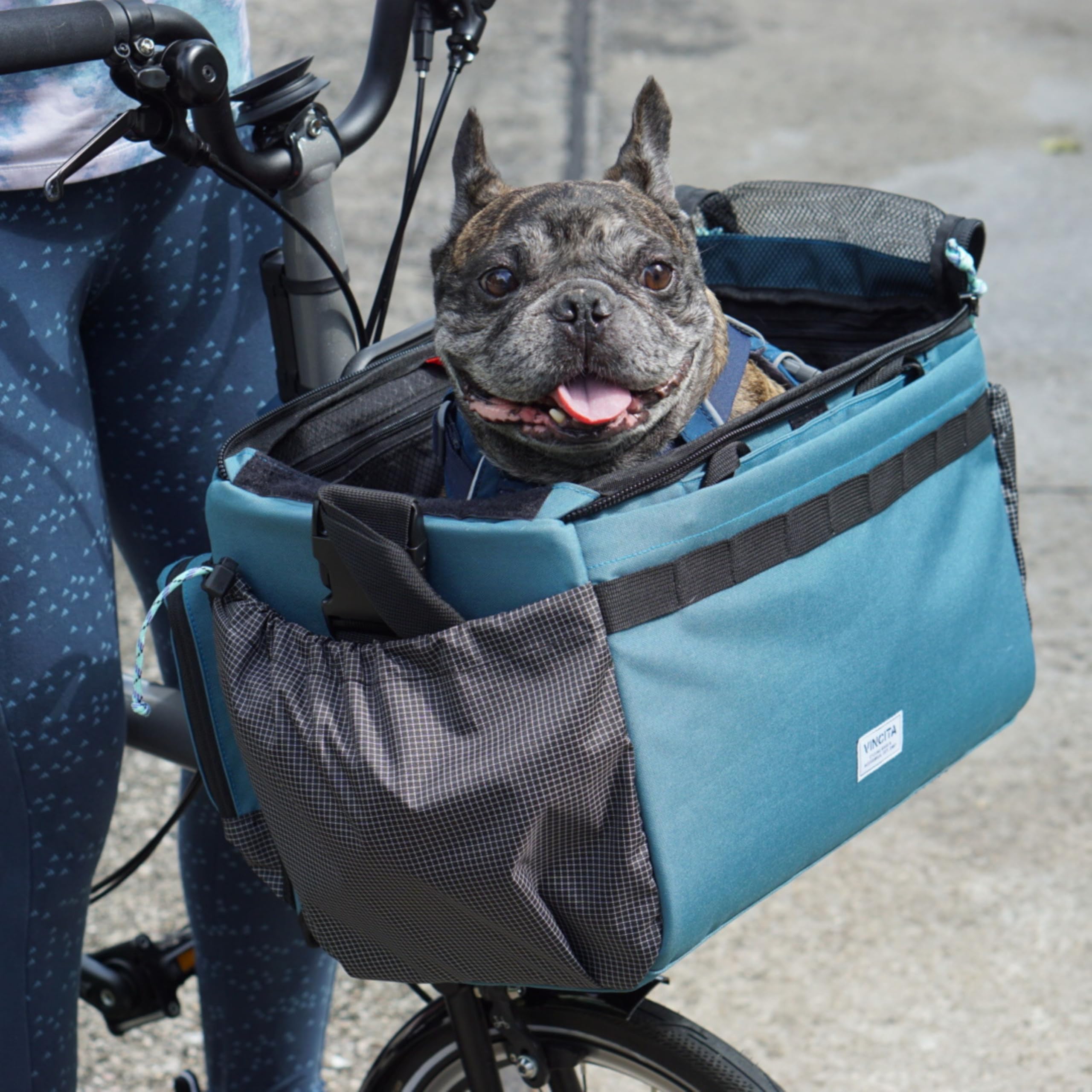 Vincita Caddy - Cesta para mascotas para bicicleta Brompton - Transportador cómodo y seguro con marco de aluminio, cubierta de malla, correa ajustable y bolsillos laterales. Compatible con el bloque