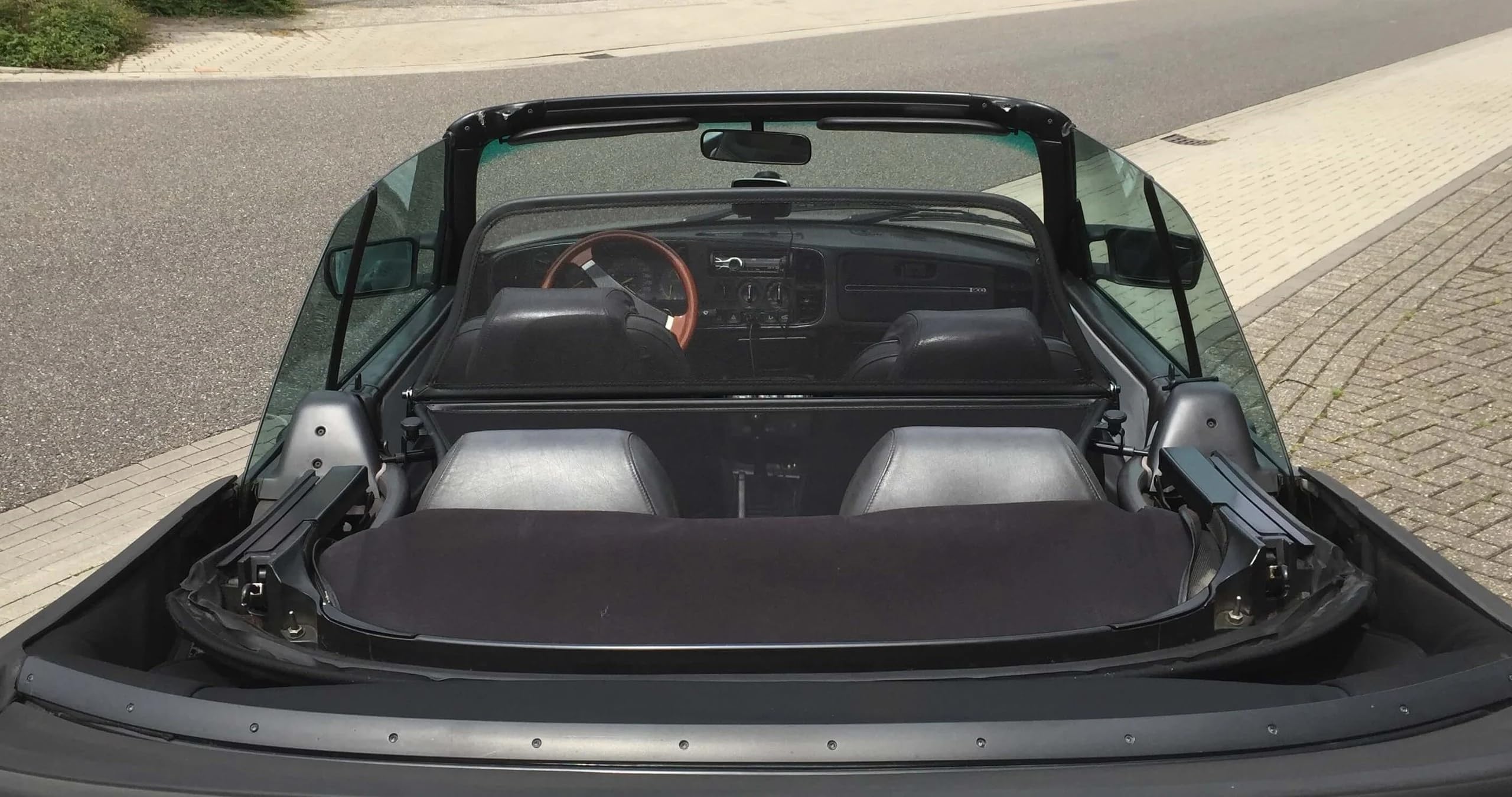 TiefTech Deflector de Viento para Saab 900 Classic Descapotable (1986-1993) - Plegable - con Cierre Rápido - Negro | Deflector de Viento | Deflector de Aire | Parabrisas para descapotable