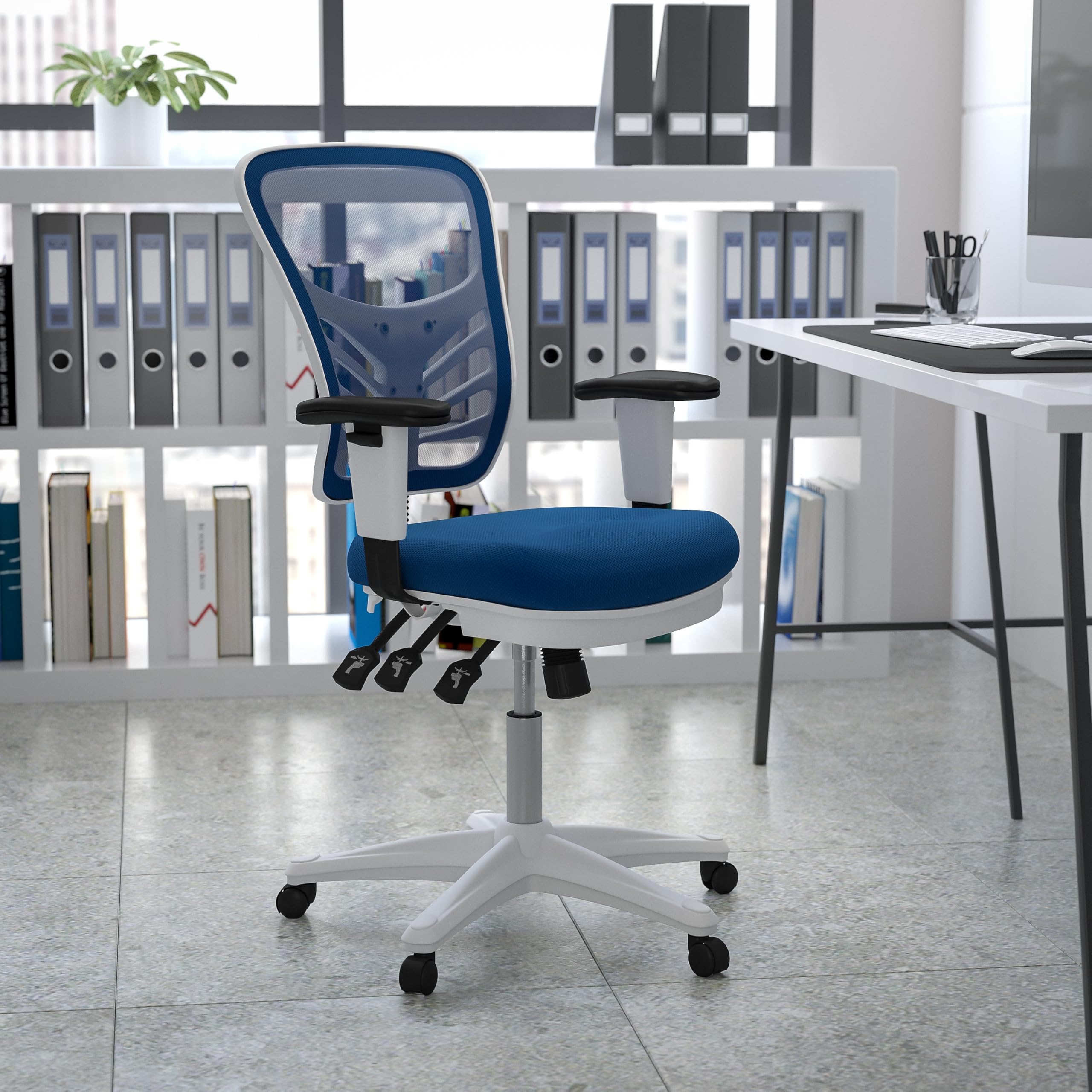 Flash Furniture Nicholas - Silla de Oficina ergonómica giratoria multifunción de Malla Azul con Brazos Ajustables y Marco Blanco