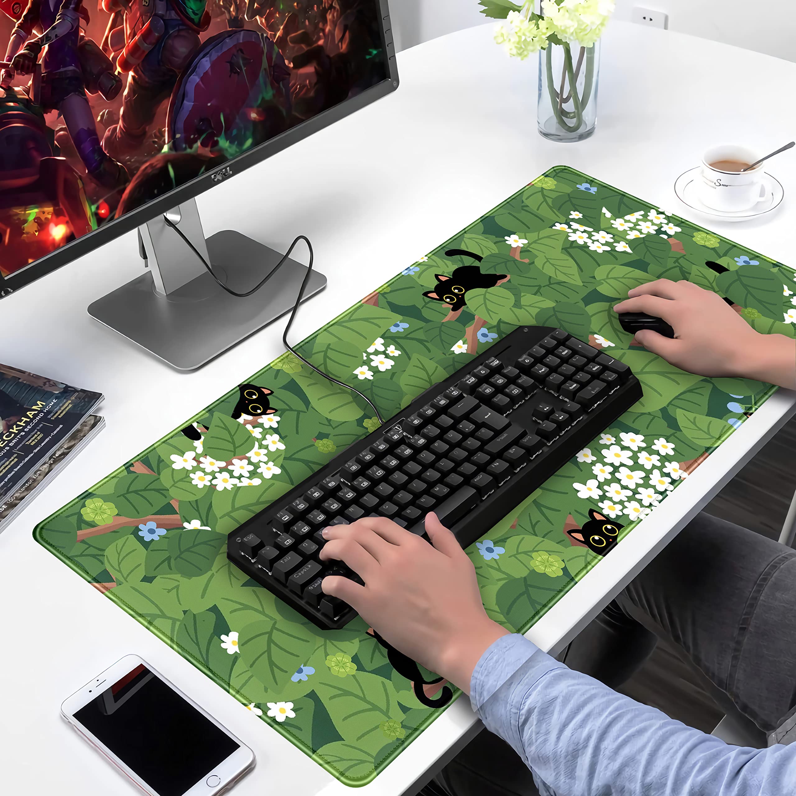 Tappetino Per Mouse Grande 80x30 Cm - Motivo Gatto Nero Con Foglie Verdi, Base In Gomma Antiscivolo, Fodera In Microfibra Per Gaming E Ufficio