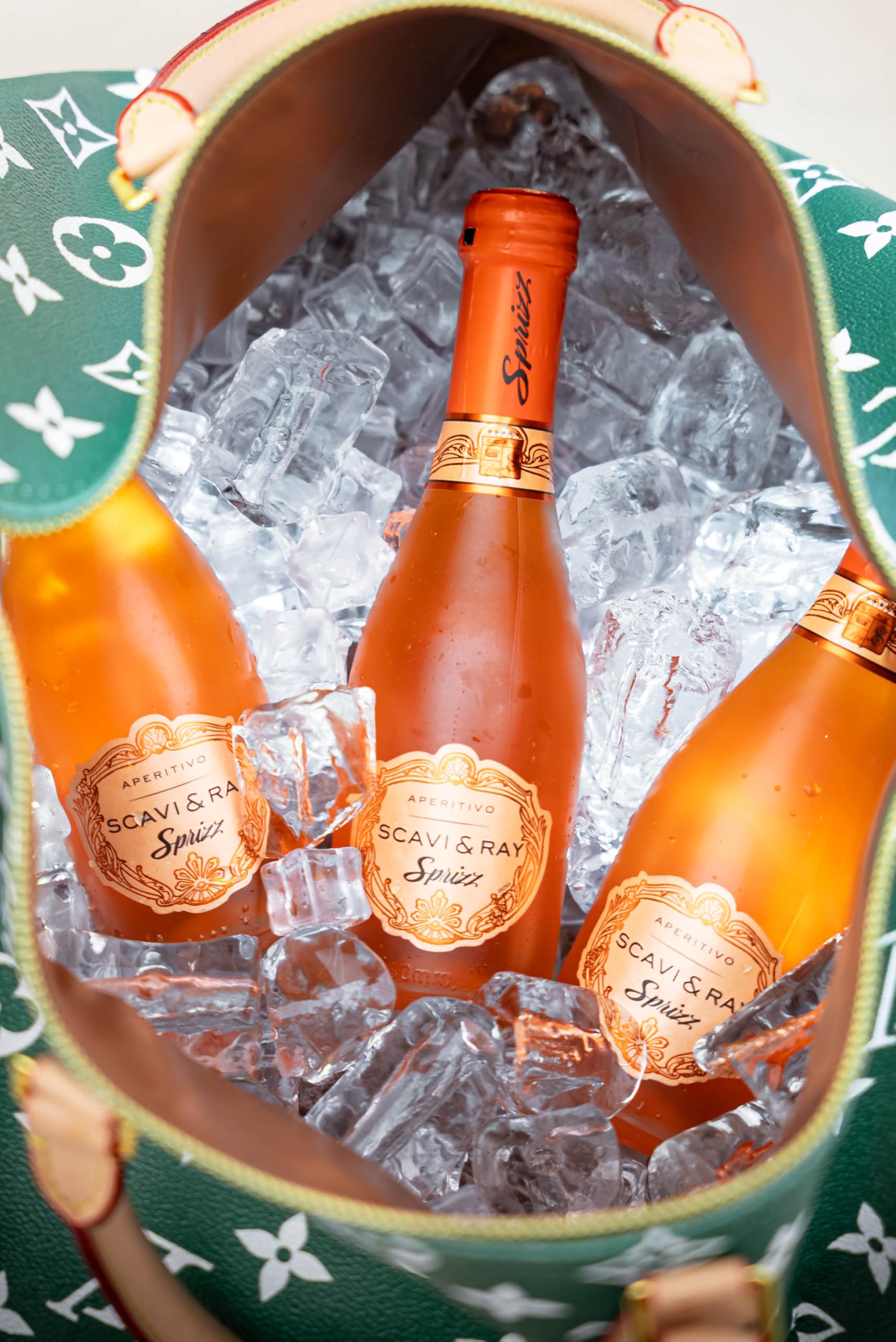 SCAVI & RAY Sprizz Aperitivo Piccolo – 24 x 0,2l mediterraner Cocktail mit spritziger Grapefruit & Blutorange, 5,5% Vol. Alkohol – perfekt für unterwegs & kleine Genussmomente