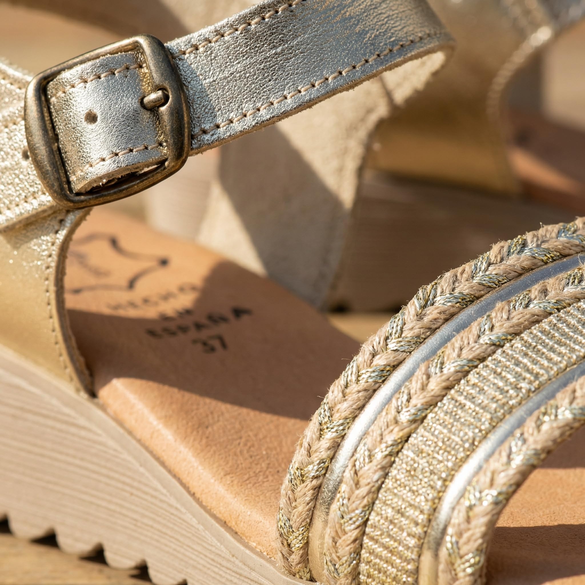 Damen Keilsandalen mit Knöchelriemen & Schnalle, ergonomisches Fußbett, | rutschhemmende Profilsohle – bequeme Sommersandale für Alltag, Urlaub & Stadt