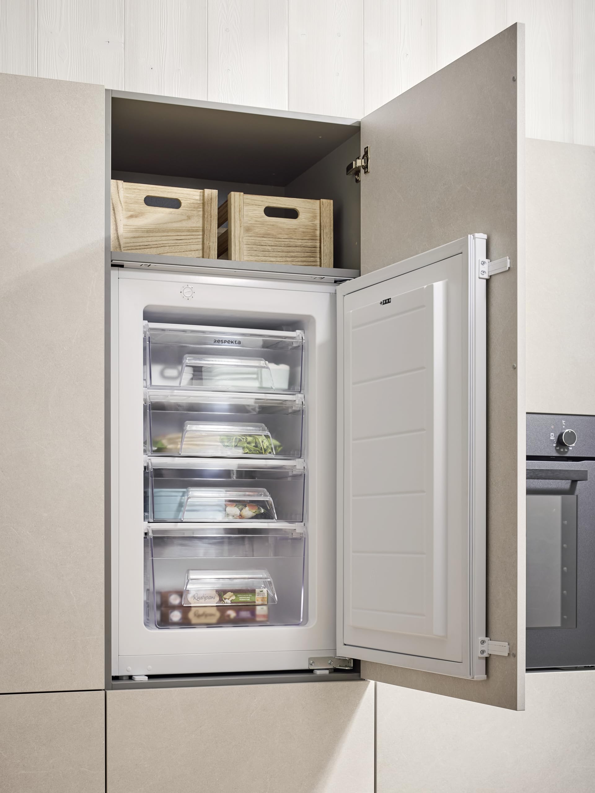 Respekta Einbaugefrierschrank 88 cm GS88-11/77 L Fassungsvermögen/Wechselbarer Türanschlag / 4 Gefrierfachschubladen / 14120000000111 / Max. 39 dB/in weiß
