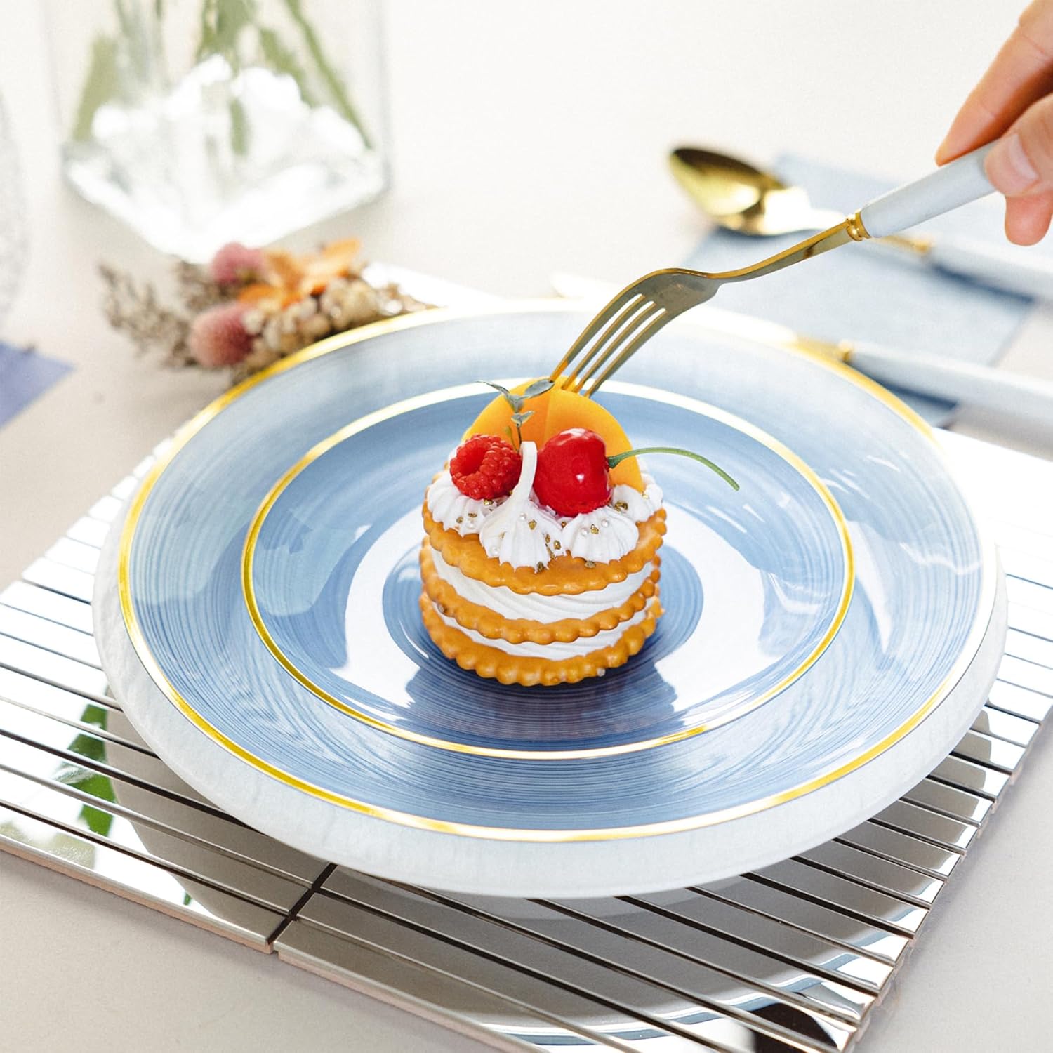 100PCS Transparent Blue Gold Plastic Plates, 10 Inch Heavy Duty Disposable Dinner Plates with Gold Rim, Round Party Plates for Wedding, Party, Camping, Picnic, Birthday - Image 5