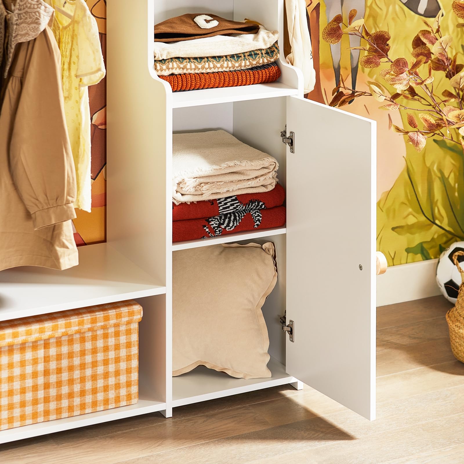 SoBuy Armario Infantil con Almacenaje Juguetes, Armario Infantil Ropa con 2 Ganchos y 4 estantes, Mueble Organizador Juguetes y Ropa Blanco 94x35x110cm KMB110-W