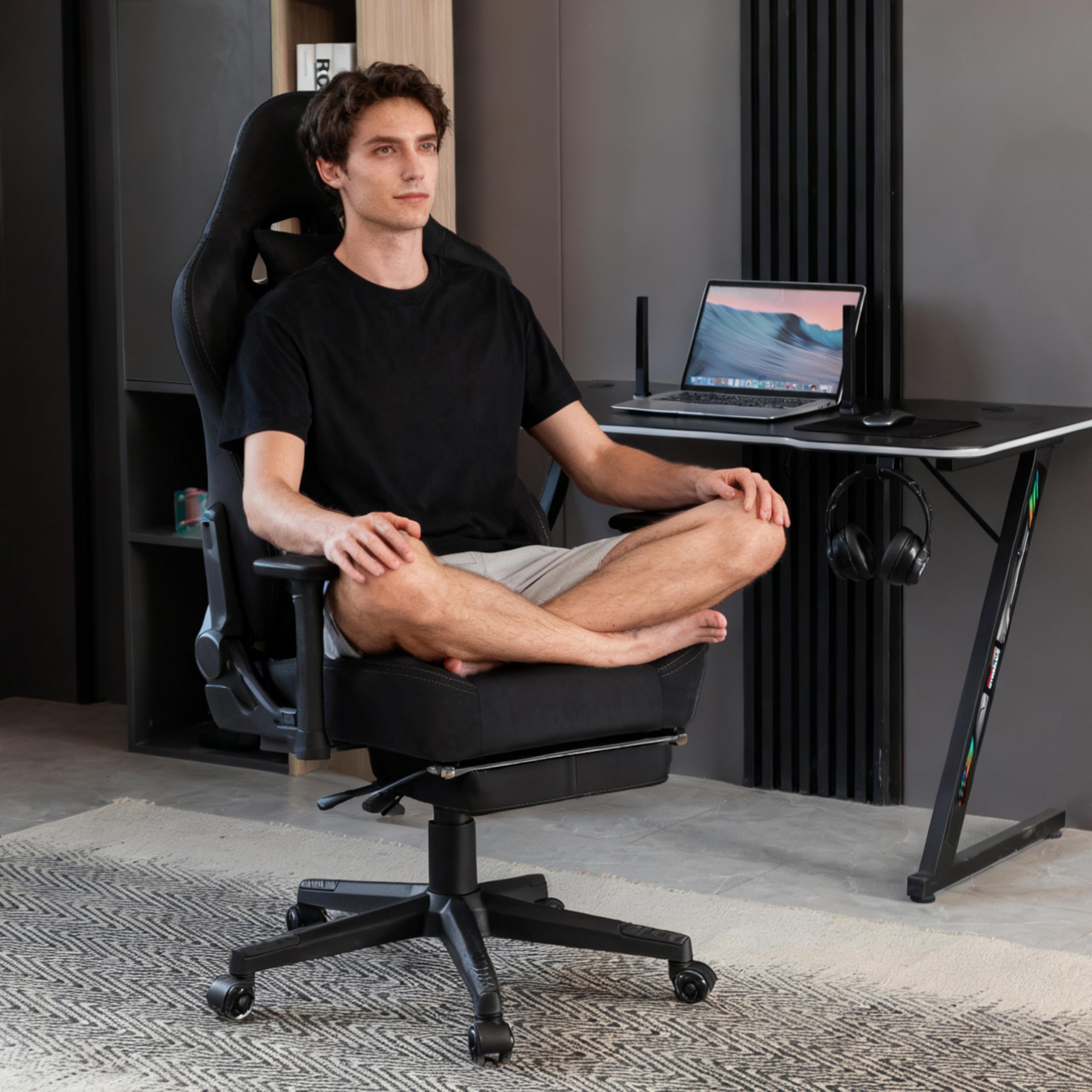 Symino Silla Gaming Ergonómica con Reposapiés, 150° Reclinable: Soporte Lumbar y Reposacabezas Regulable, Ajustable en Altura, Soporta hasta 200kg (Black)