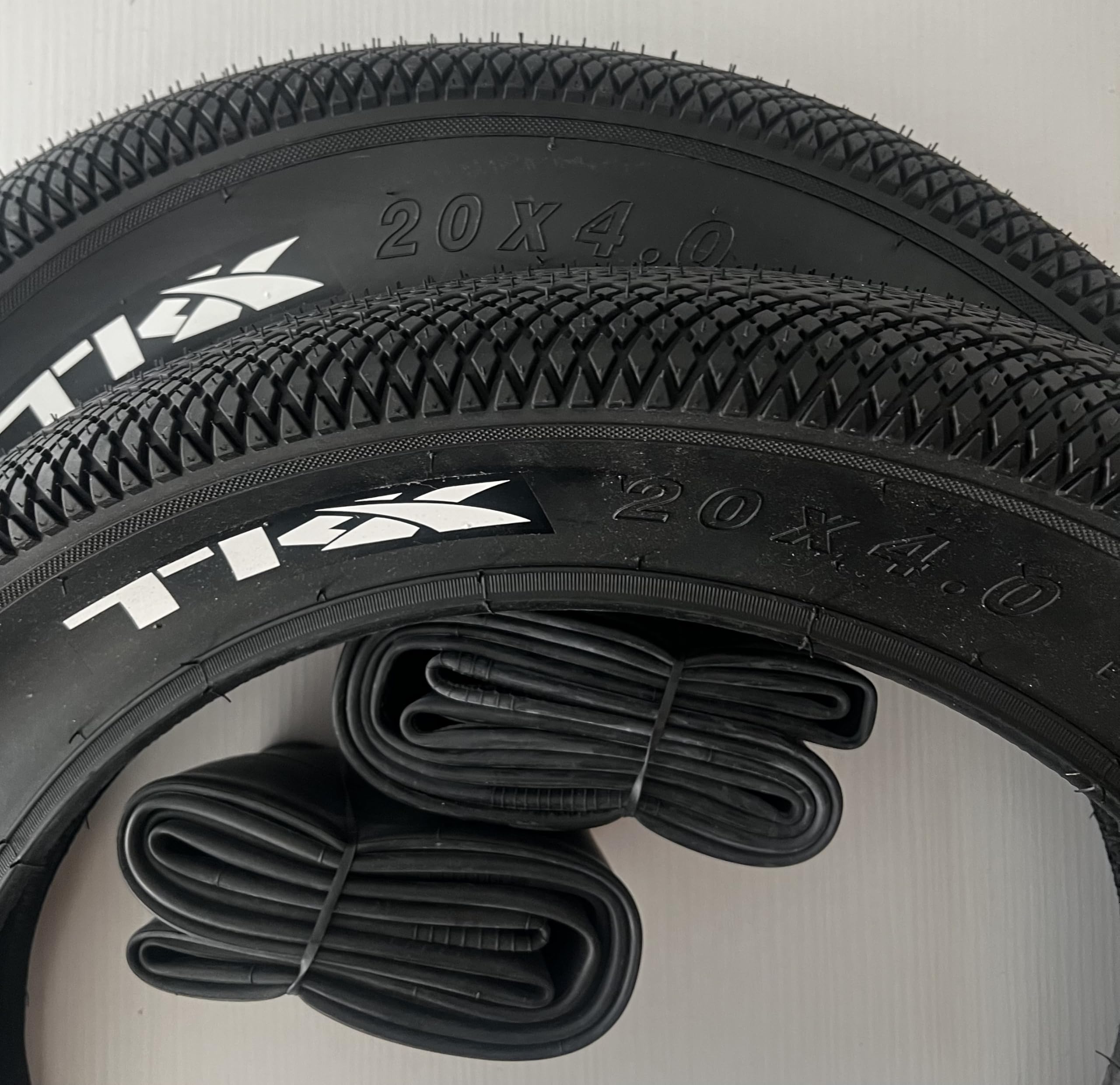 2 COPERTONI 20 X 4.0 RINFORZATI + CAMERE D'ARIA COPPIA PNEUMATICI SLICK FAT BIKE E-BIKE RUOTE 20''