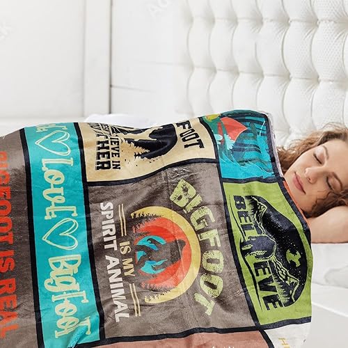 Miniatura 3 de Bigfoot Regalos para hombres y mujeres, manta de regalo Bigfoot, regalos de pie grande Sasquatch para hombres, regalos de escondite y búsqueda,