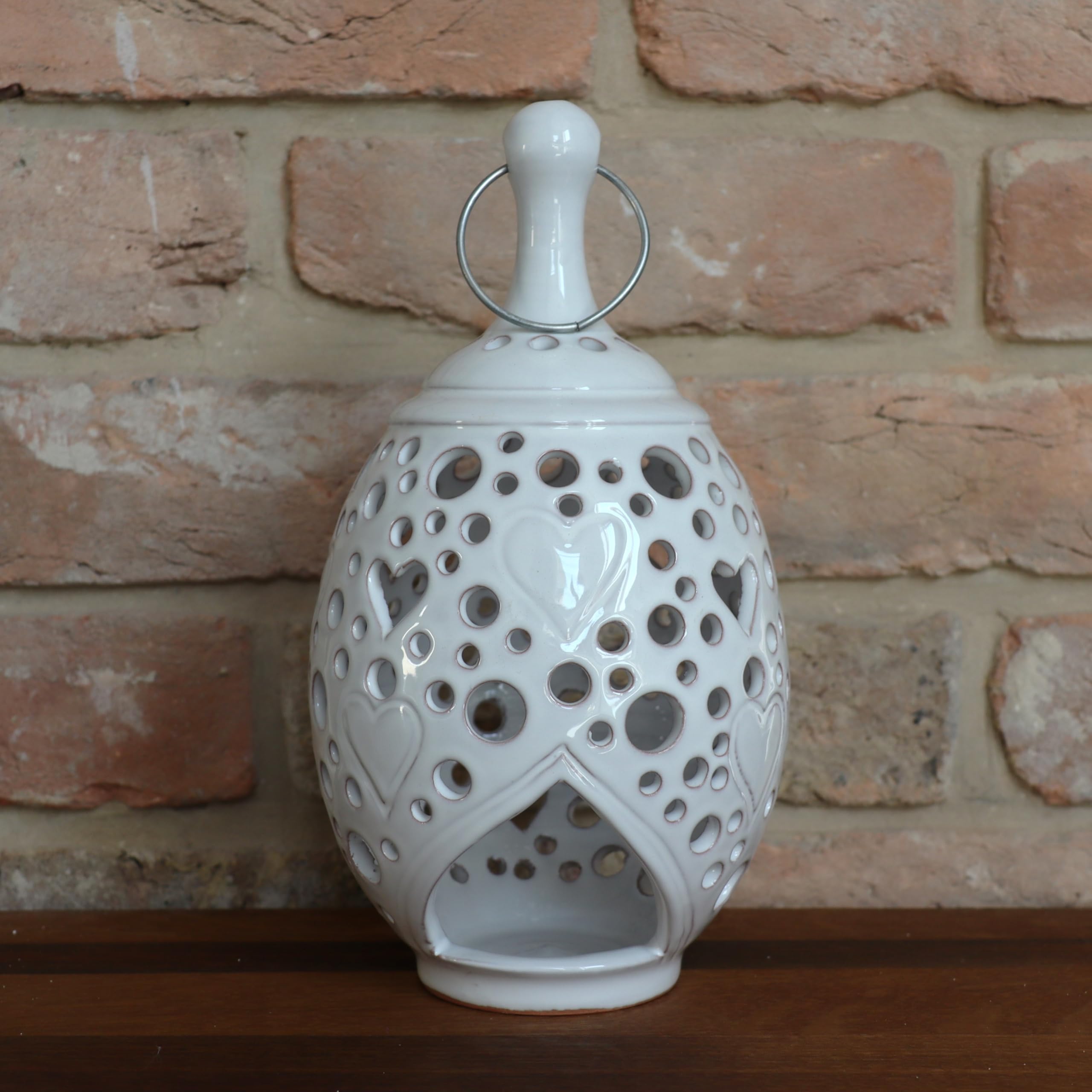 handgefertigtes Windlicht/Laterne aus echter Terracotta, zum Hängen und Stellen, Tolle Deko für den Garten/Terrasse Tisch (Weiß)