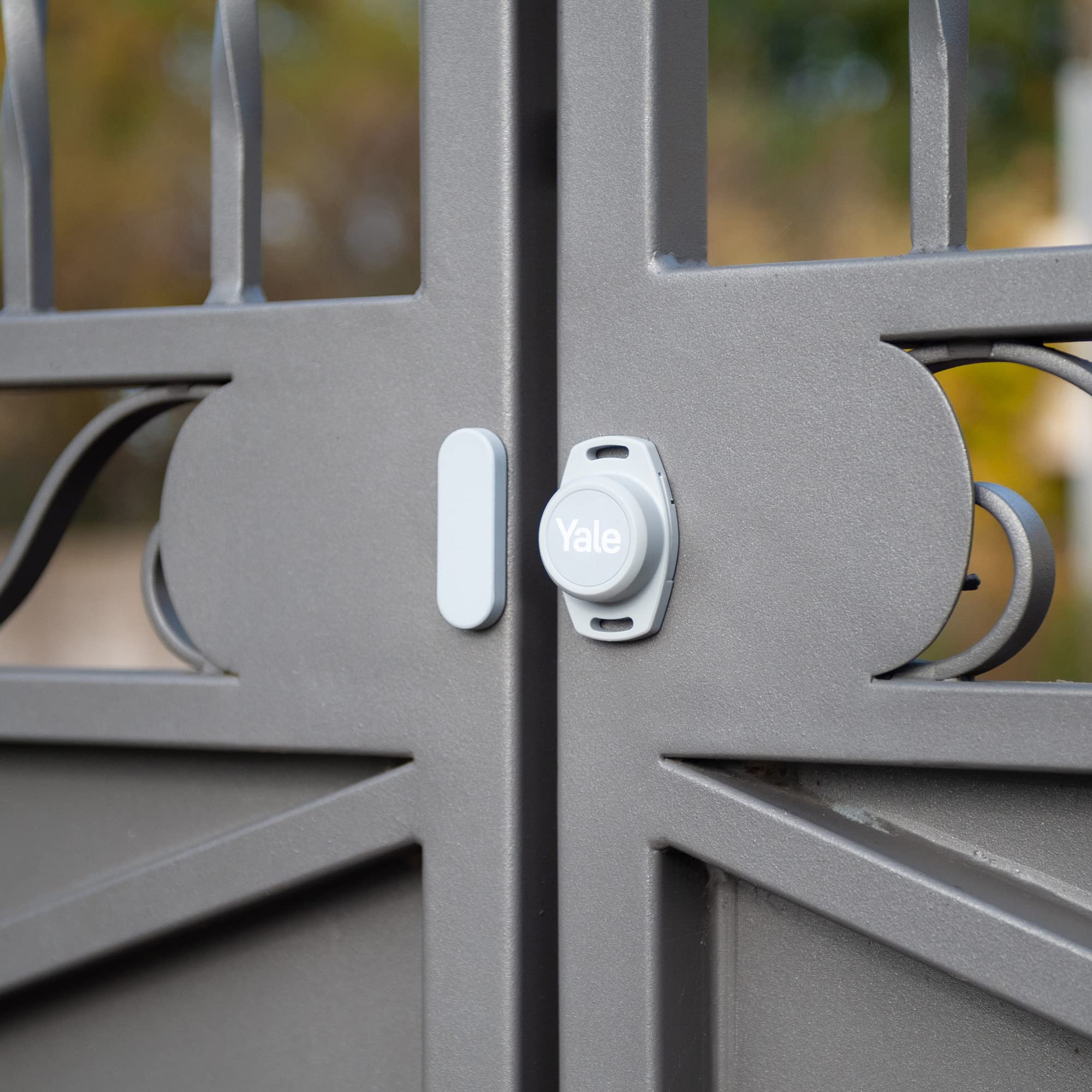 Yale Détecteur et Aimant de Fixation Ouverture de Porte - Capteur et Aimant de Rechange - Accessoires Le système d'ouverture Intelligente de Portes de Garage et de portails - 05/102330/BW Gris