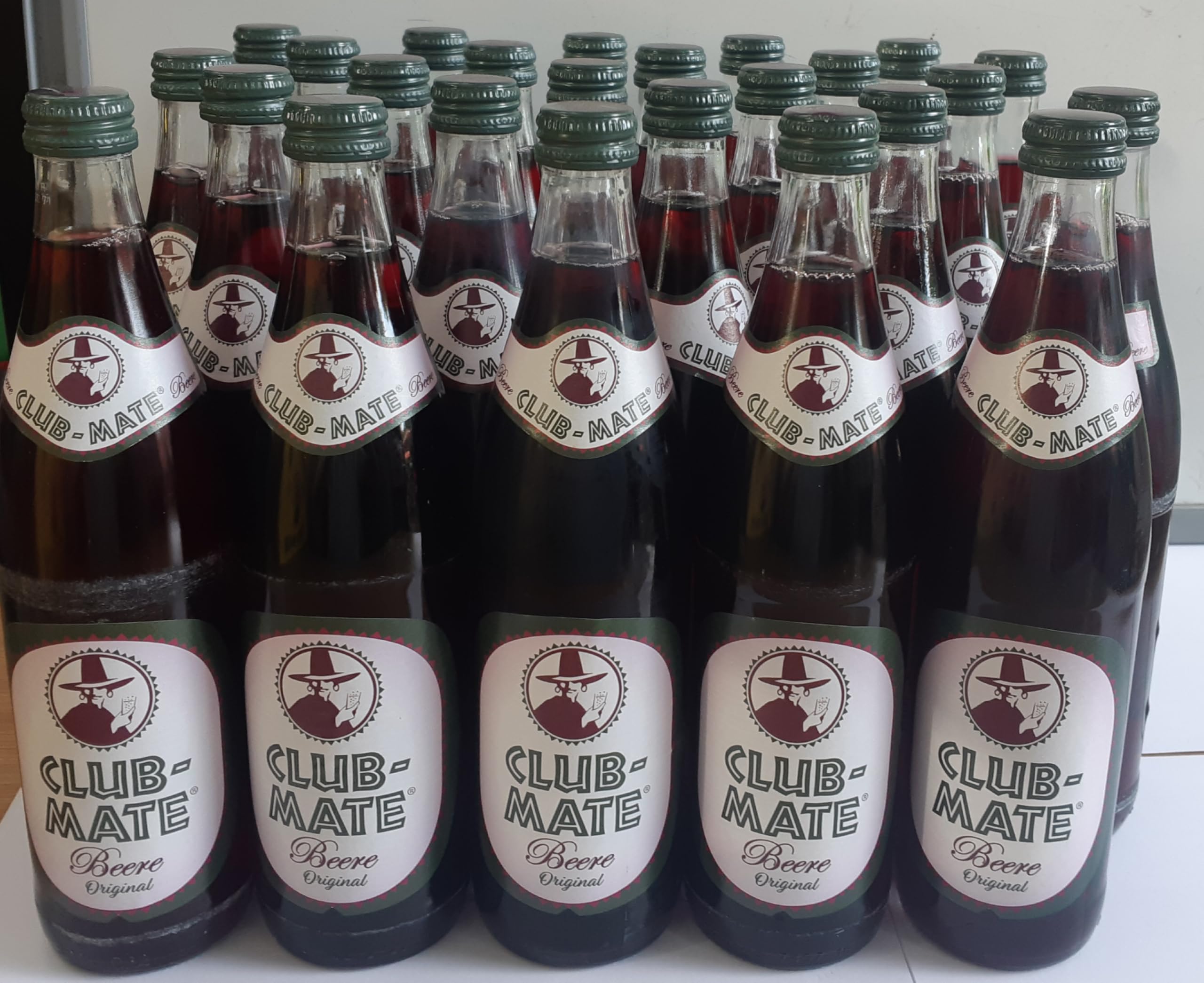 Club-Mate Original Beere, 25 Flaschen je 0,5 l incl Mehrweg Pfand
