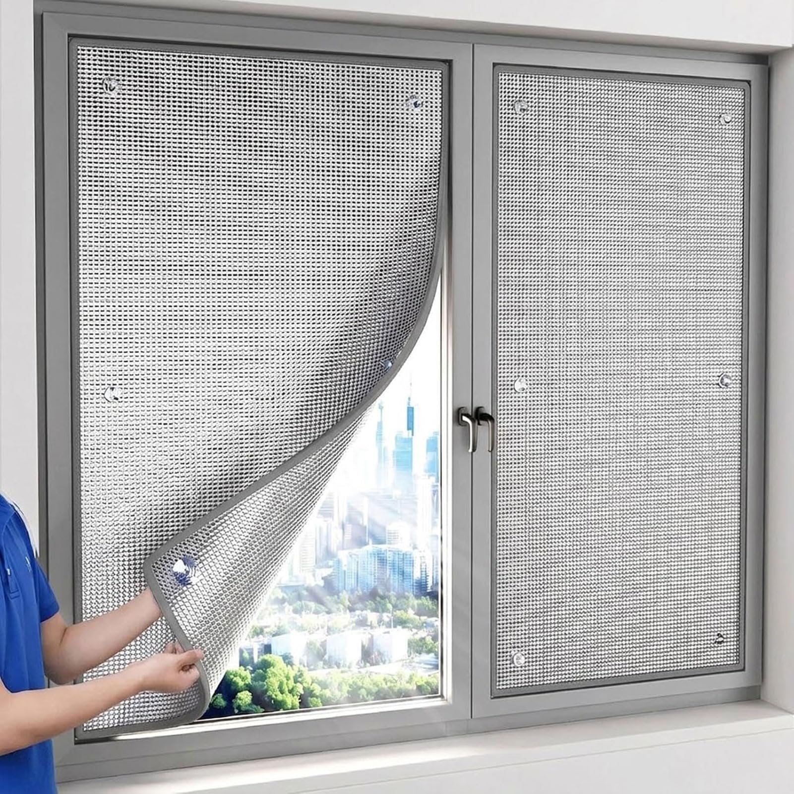Zaciemniająca osłona okienna – dwustronna, odblaskowa folia termoizolacyjna z aluminium i przyssawkami; osłona blokująca ciepło i zapewniająca prywatność (50x80cm)