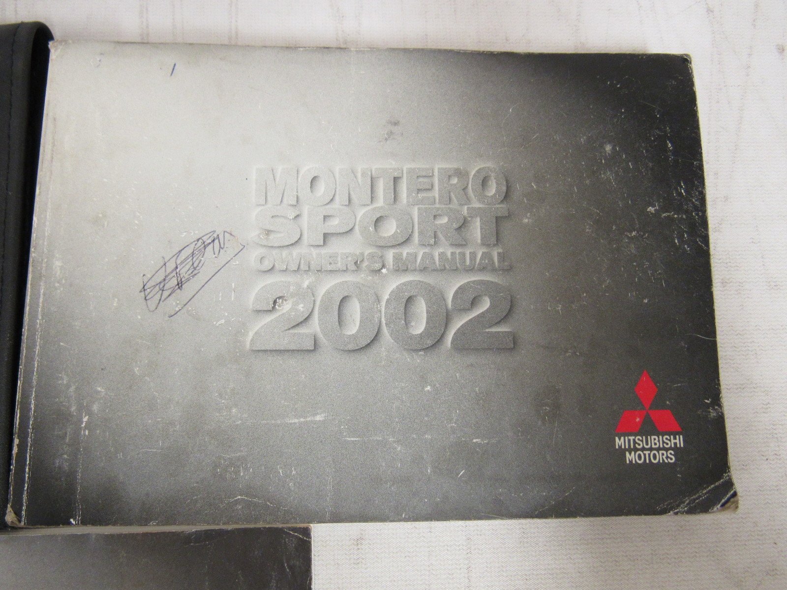 2002 Mitsubishi Montero Sport Owners Manual